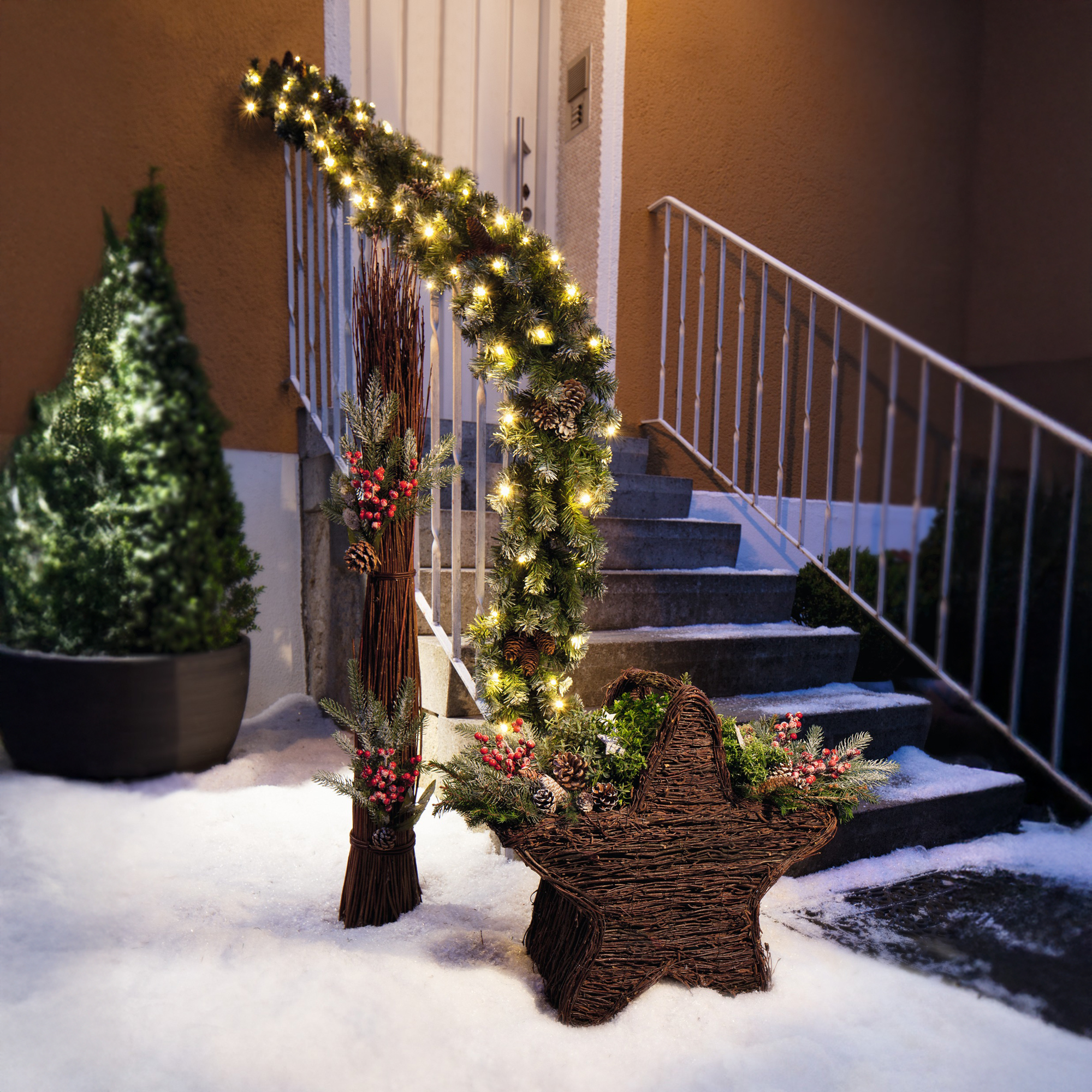 Leuchtgirlande "Naturwinter" im Frank Flechtwaren Online Shop für Weihnachten kaufen Leuchtgirlande "Naturwinter" im Frank Flechtwaren Online Shop für Weihnachten kaufen