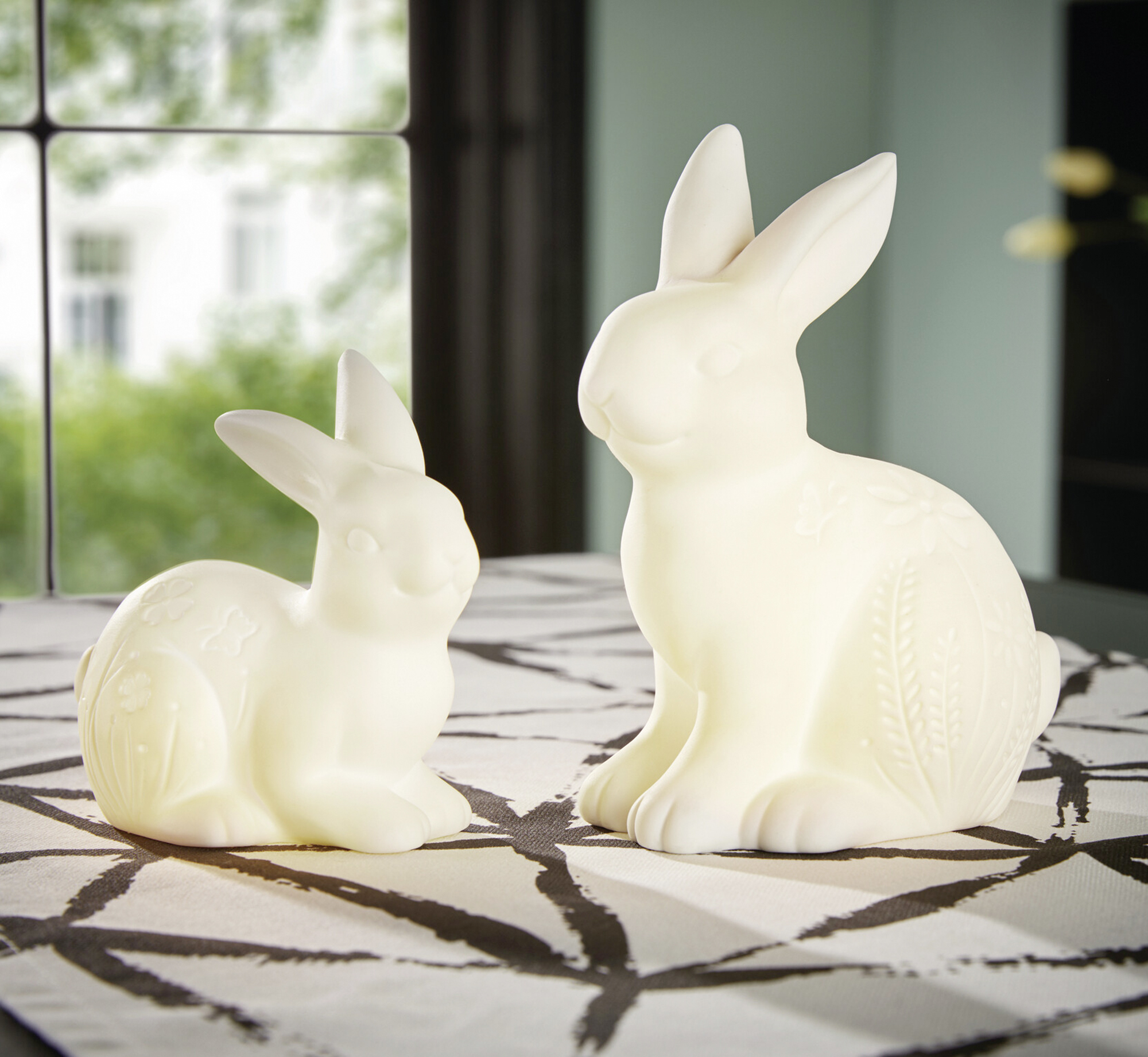 LED-Hase "Blumenwiese", 2er Set im Frank Flechtwaren Online Shop für Ostern kaufen LED-Hase "Blumenwiese", 2er Set im Frank Flechtwaren Online Shop für Ostern kaufen
