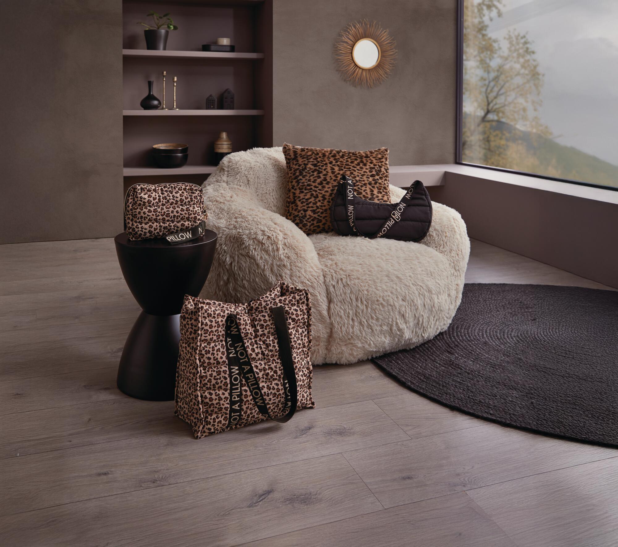 Handtasche "Not a Pillow"  im Frank Flechtwaren Online Shop für Taschen kaufen