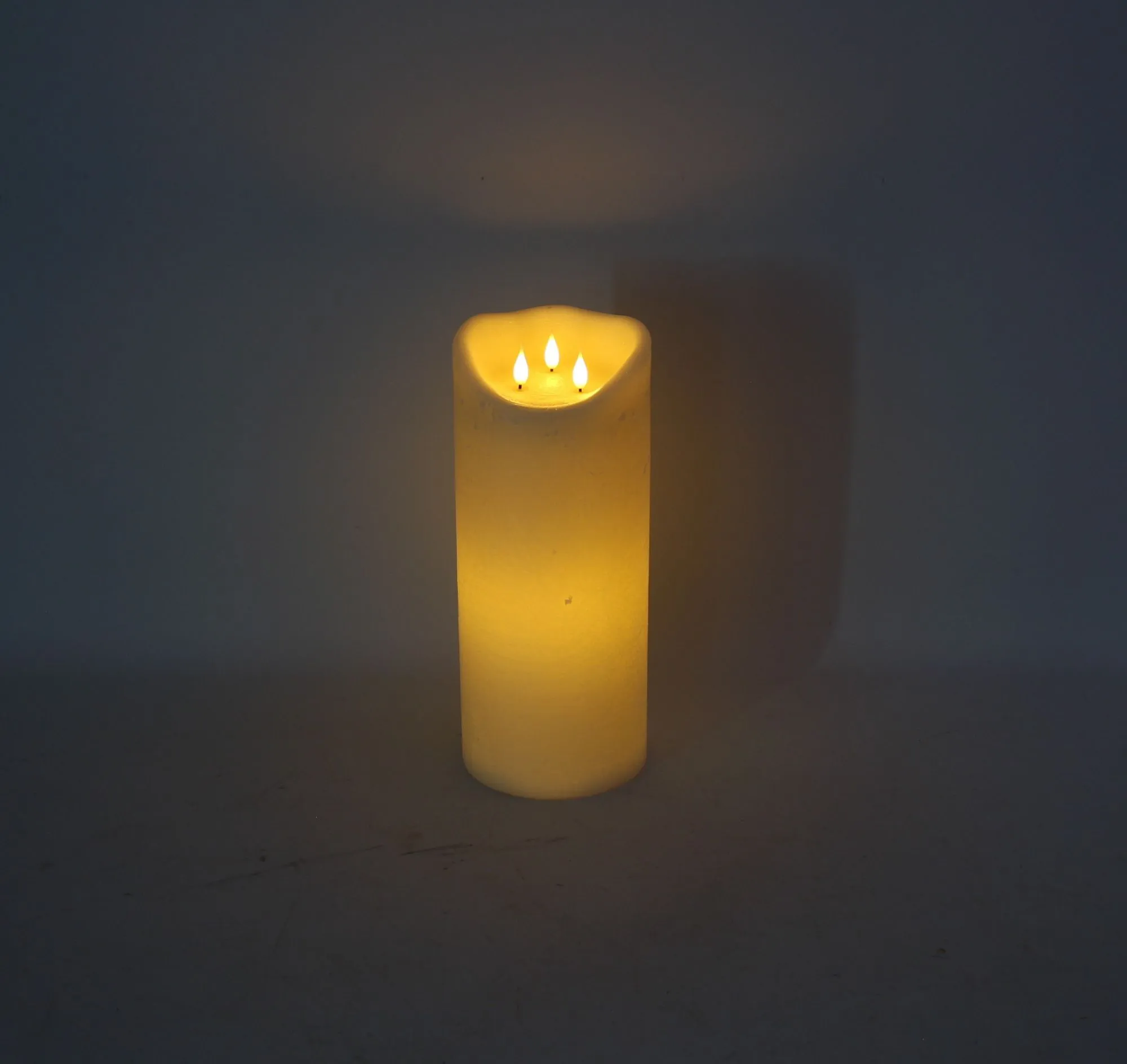 Große LED-Kerze "3 Flammen"  im Frank Flechtwaren Online Shop für Weihnachtliche LED-Deko kaufen
