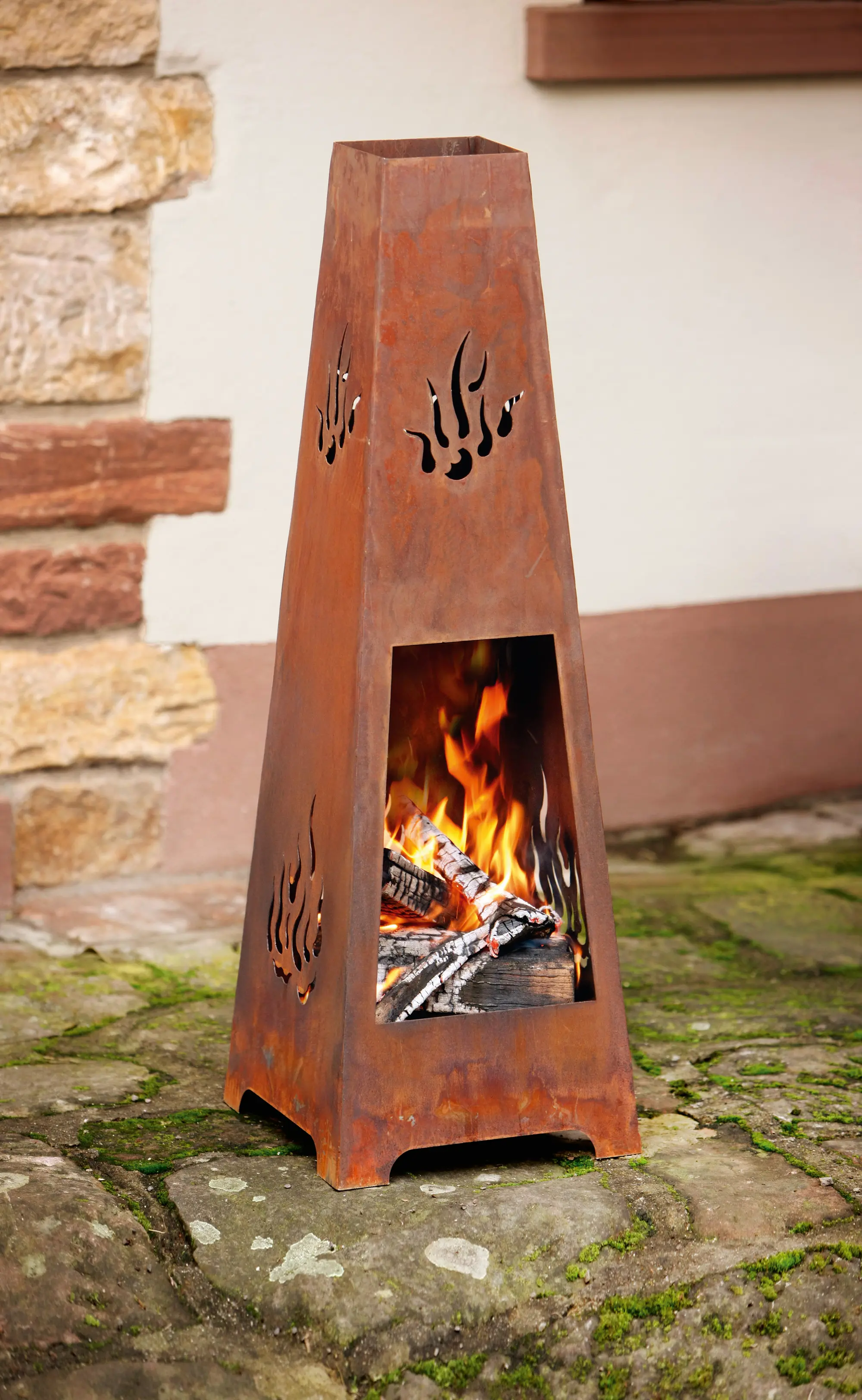 Metall-Kamin "Flamme"  im Frank Flechtwaren Online Shop für Feuerschalen kaufen