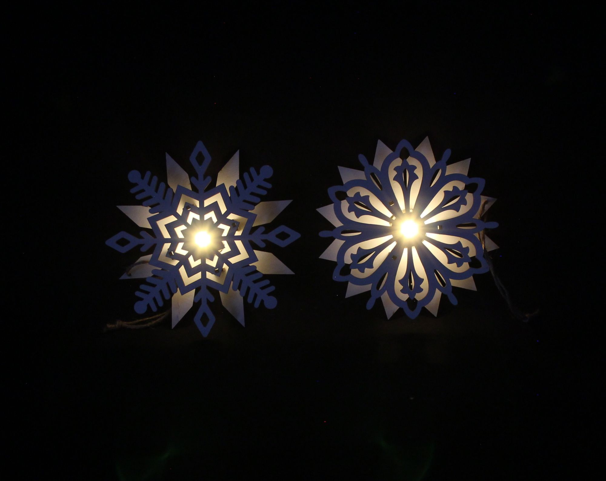 LED-Hänger "Schneeflocke", 2er Set im Frank Flechtwaren Online Shop für Weihnachten kaufen LED-Hänger "Schneeflocke", 2er Set im Frank Flechtwaren Online Shop für Weihnachten kaufen
