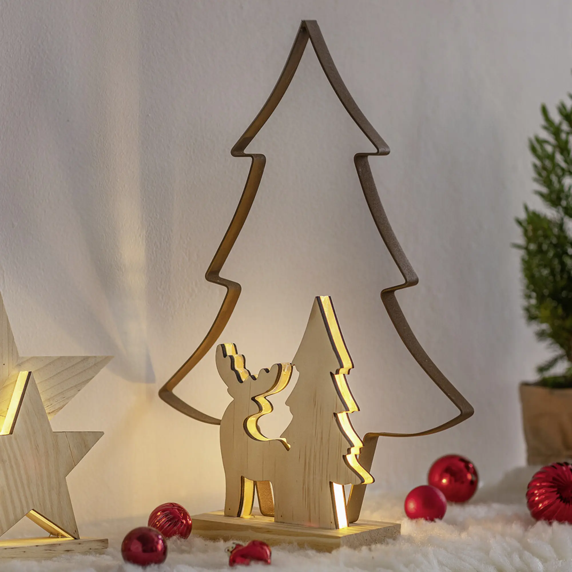 LED-Deko "Metalltanne" im Frank Flechtwaren Online Shop für Tannenbäume kaufen LED-Deko "Metalltanne" im Frank Flechtwaren Online Shop für Tannenbäume kaufen