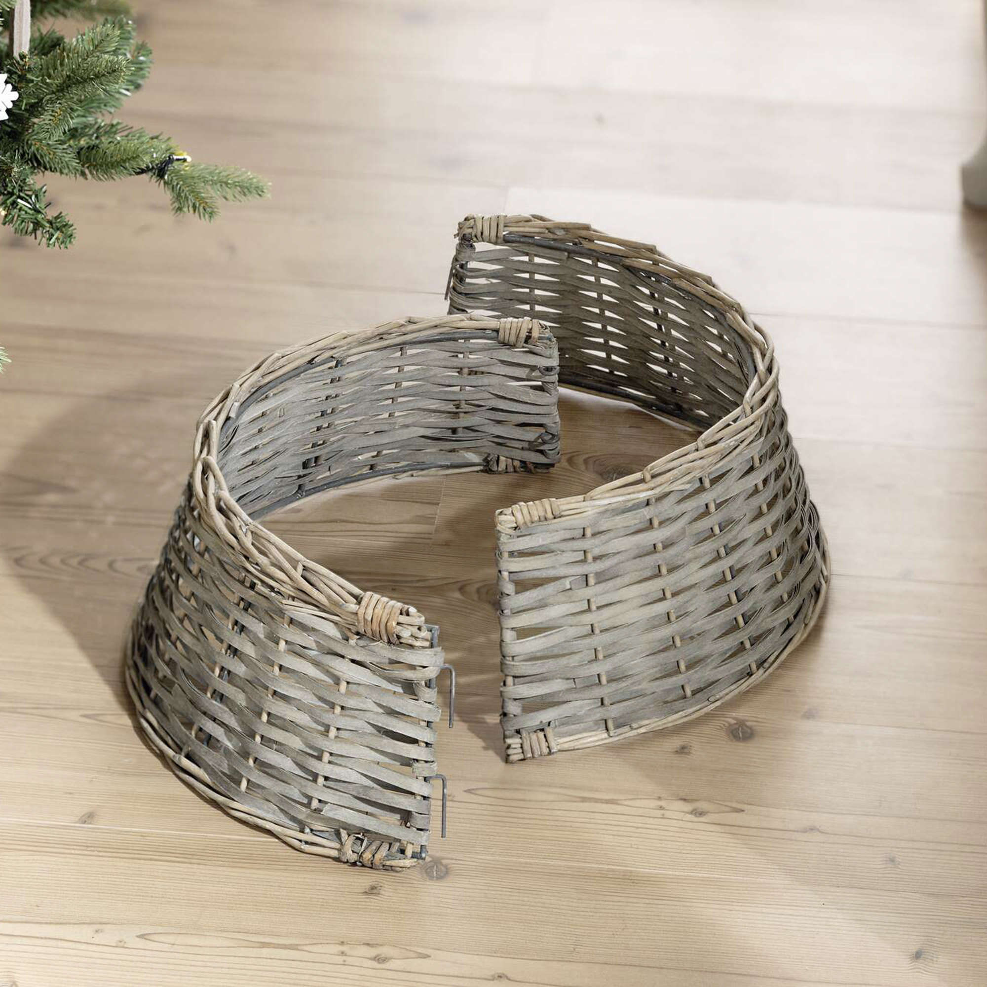 Weihnachtsbaumring "Grey" im Frank Flechtwaren Online Shop für Weihnachten kaufen Weihnachtsbaumring "Grey" im Frank Flechtwaren Online Shop für Weihnachten kaufen