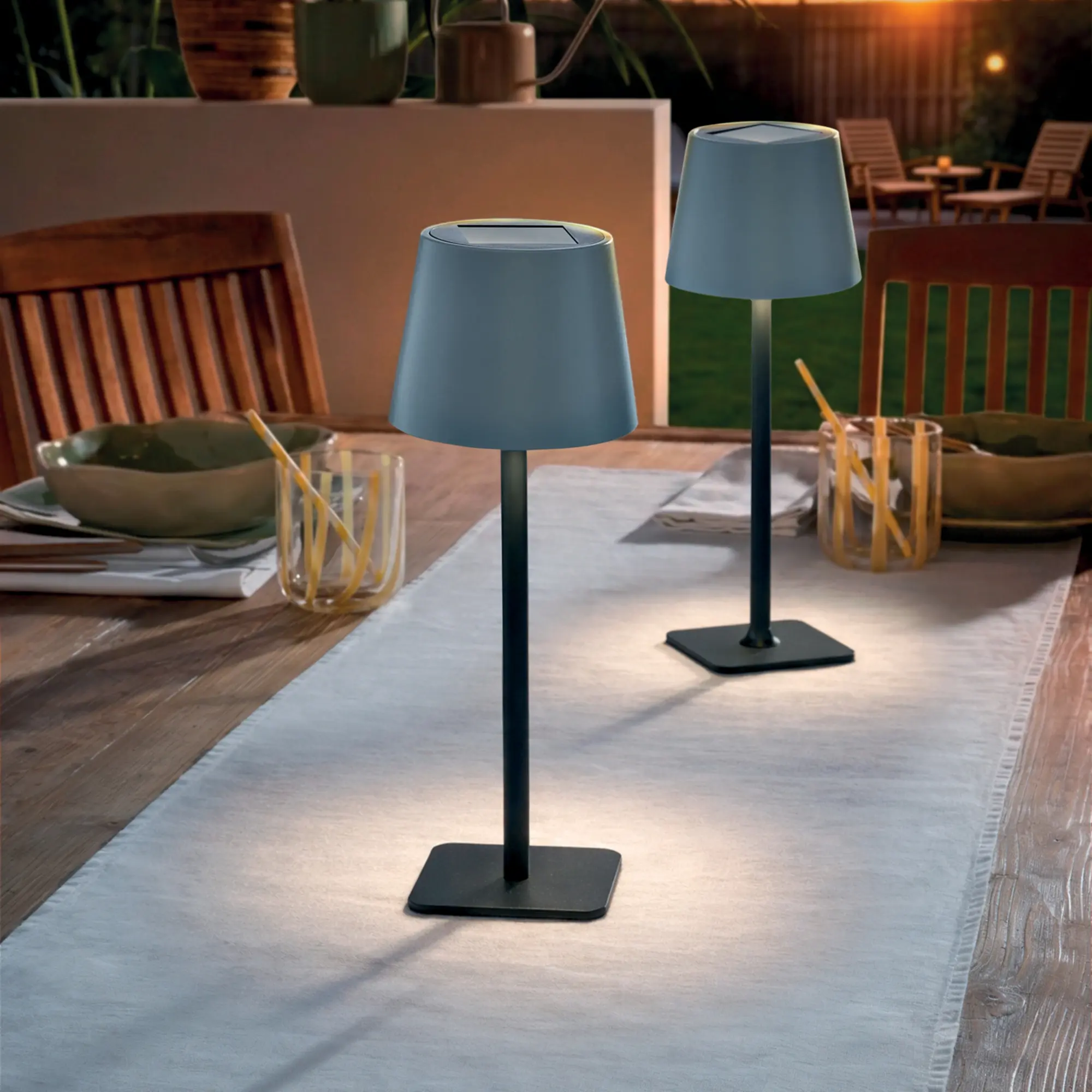 LED-Solar-Tischlampe "Grey"  im Frank Flechtwaren Online Shop kaufen