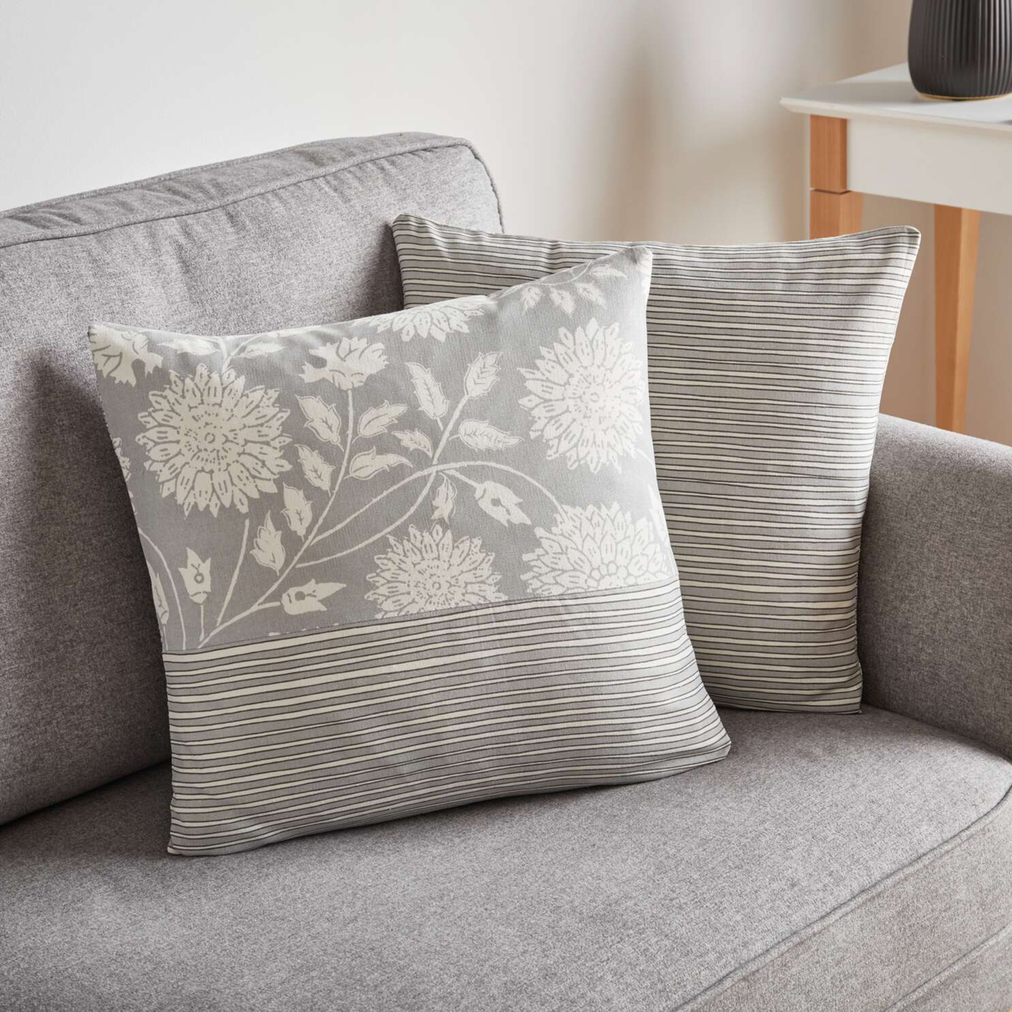 Kissenhülle "Flora" im Frank Flechtwaren Online Shop für Kissenhüllen kaufen Kissenhülle "Flora" im Frank Flechtwaren Online Shop für Kissenhüllen kaufen