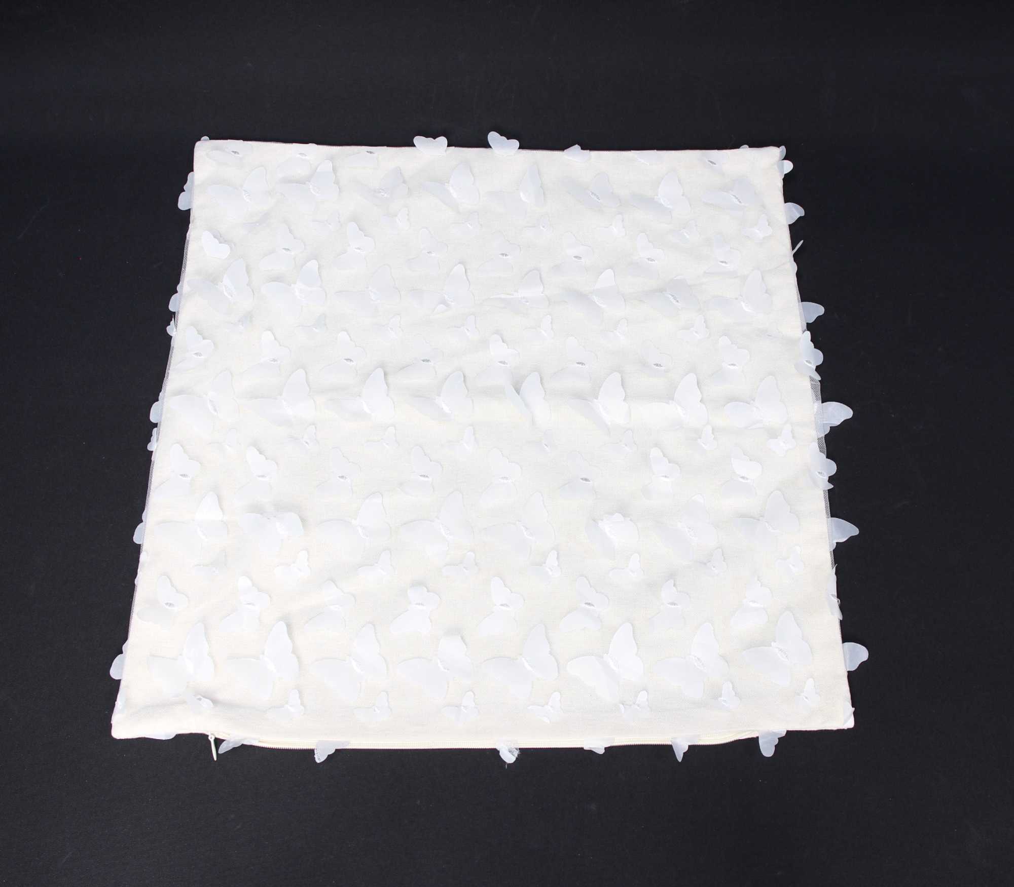 Acheter Housse de coussin "tendres papillons". dans la boutique en ligne de Frank Flechtwaren pour Pâques Acheter Housse de coussin "tendres papillons". dans la boutique en ligne de Frank Flechtwaren pour Pâques