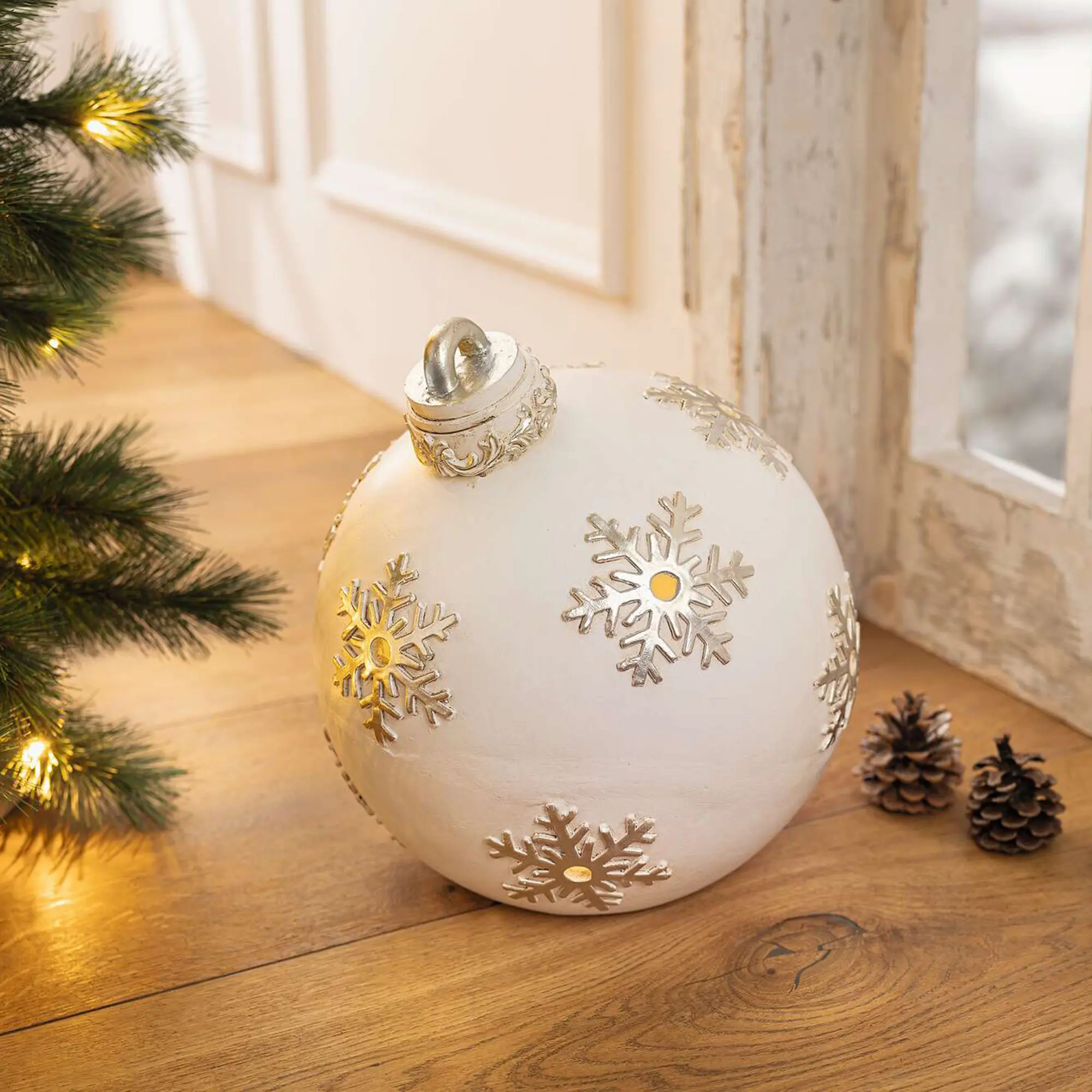 LED-Weihnachtskugel "Nostalgie", groß  im Frank Flechtwaren Online Shop kaufen