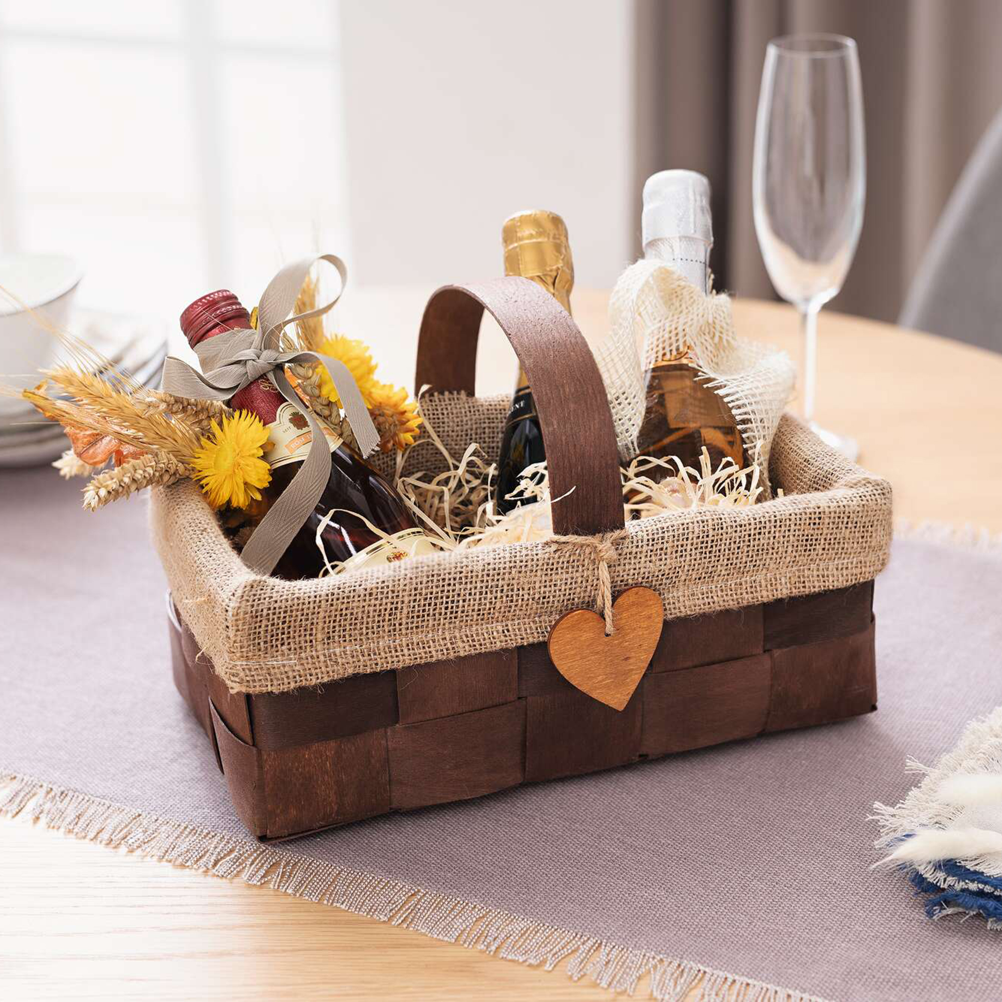 Bügelkorb "Herzchen"  im Frank Flechtwaren Online Shop für Spankörbe kaufen