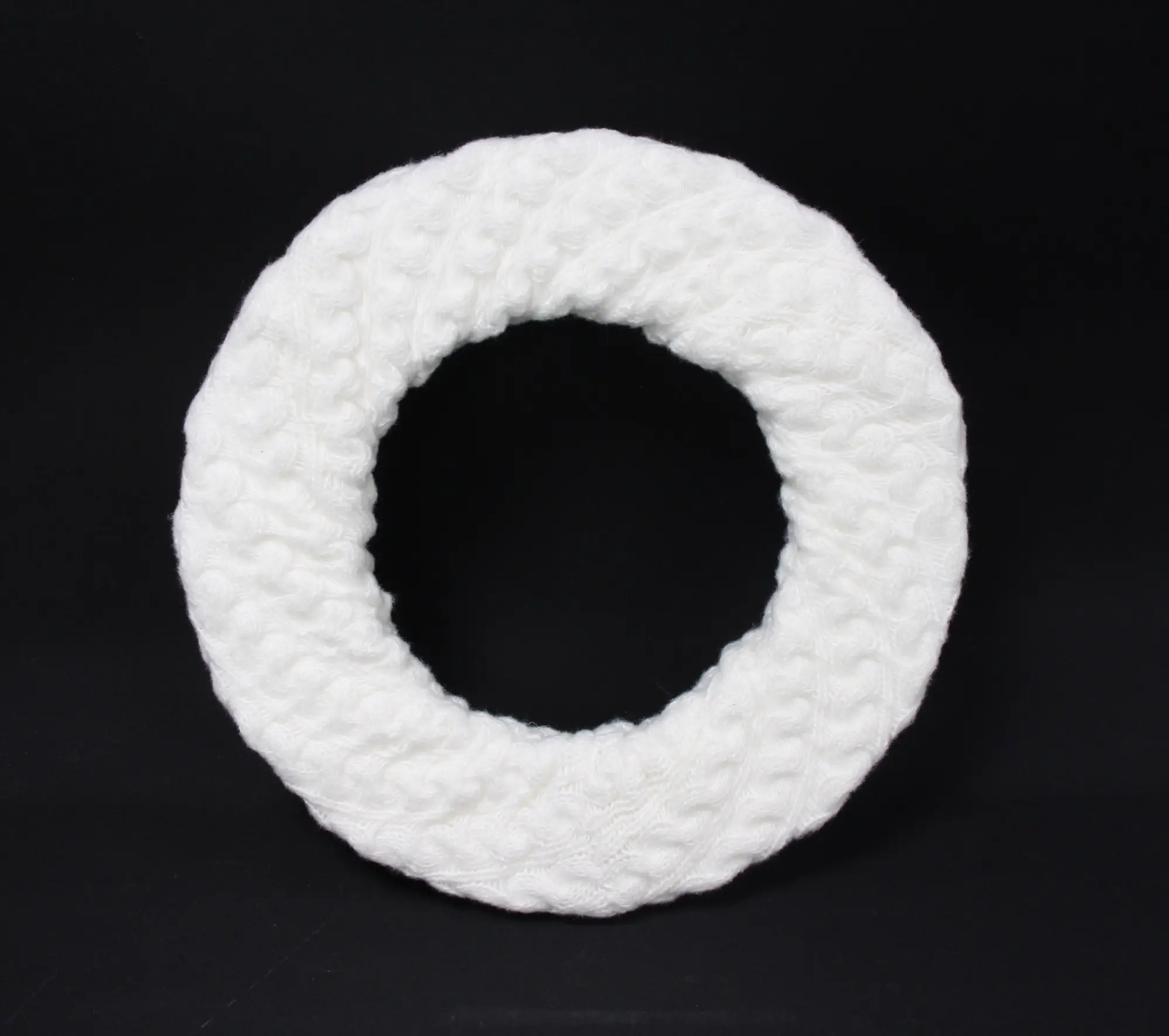 Kranz "Kuschelstrick"  im Frank Flechtwaren Online Shop für Kränze kaufen