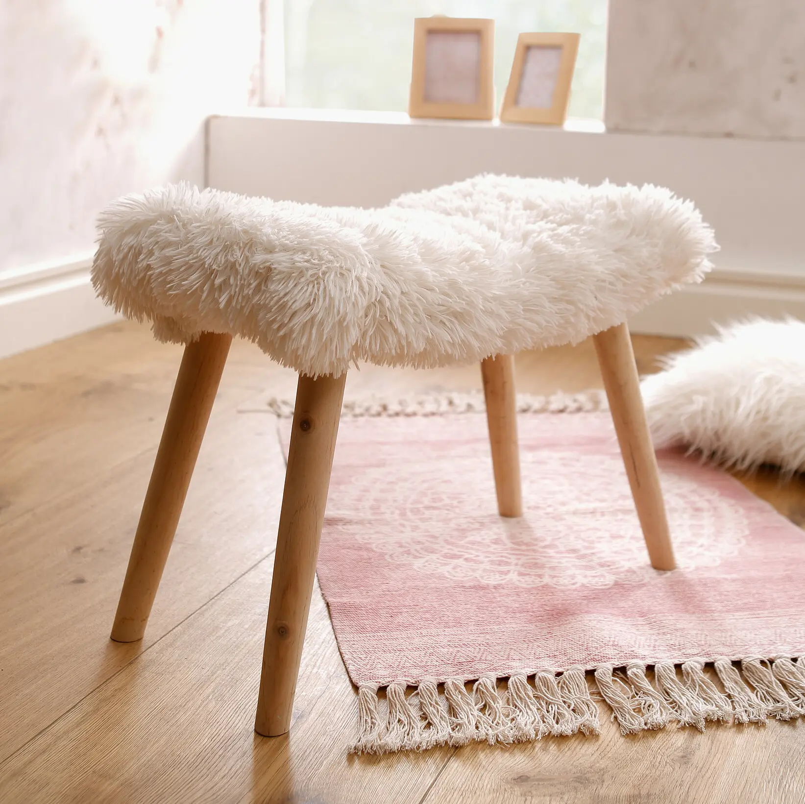 Hocker "Kuschelfell"  im Frank Flechtwaren Online Shop kaufen