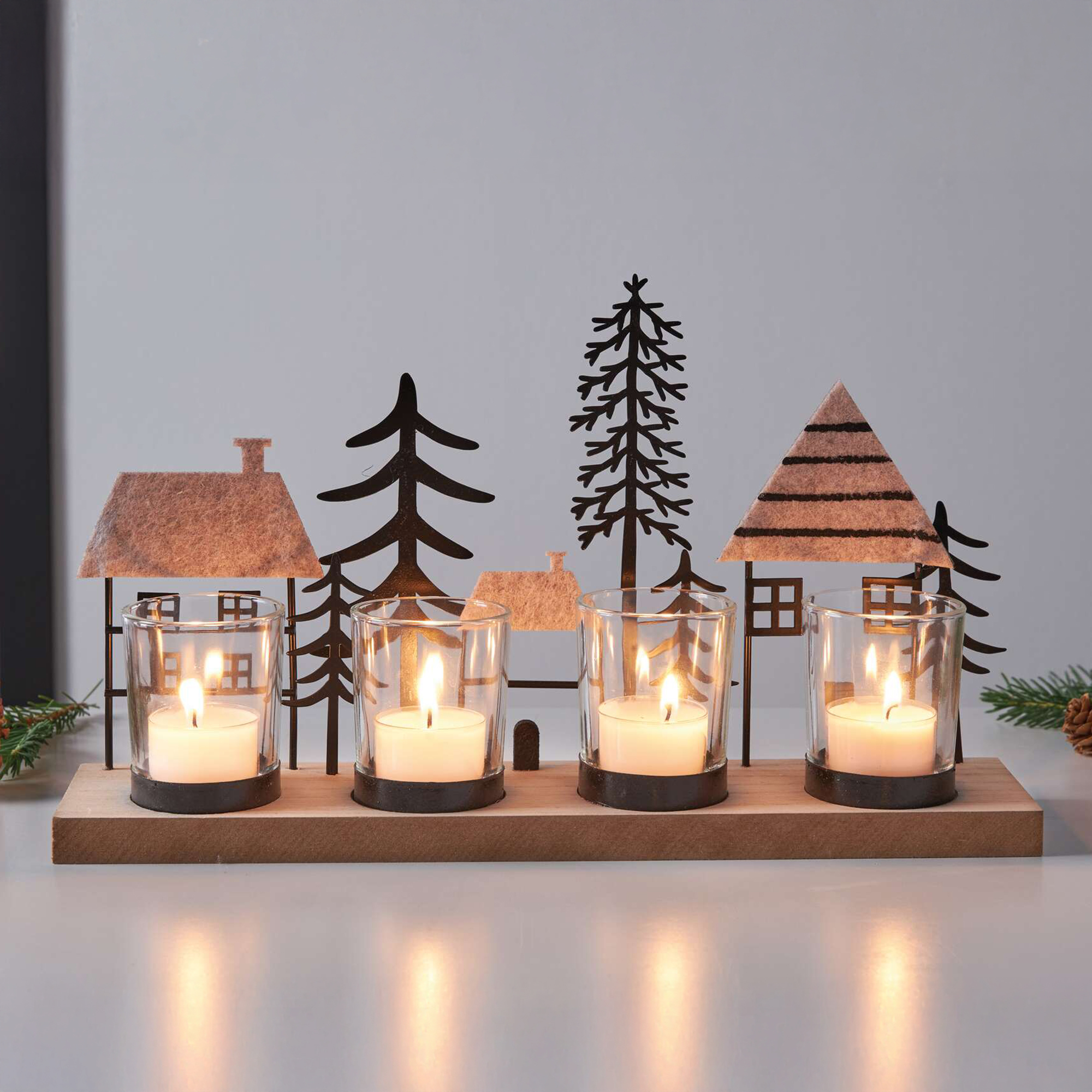 Teelichtboard "Tannen &amp; Häuser"  im Frank Flechtwaren Online Shop für Teelichthalter kaufen
