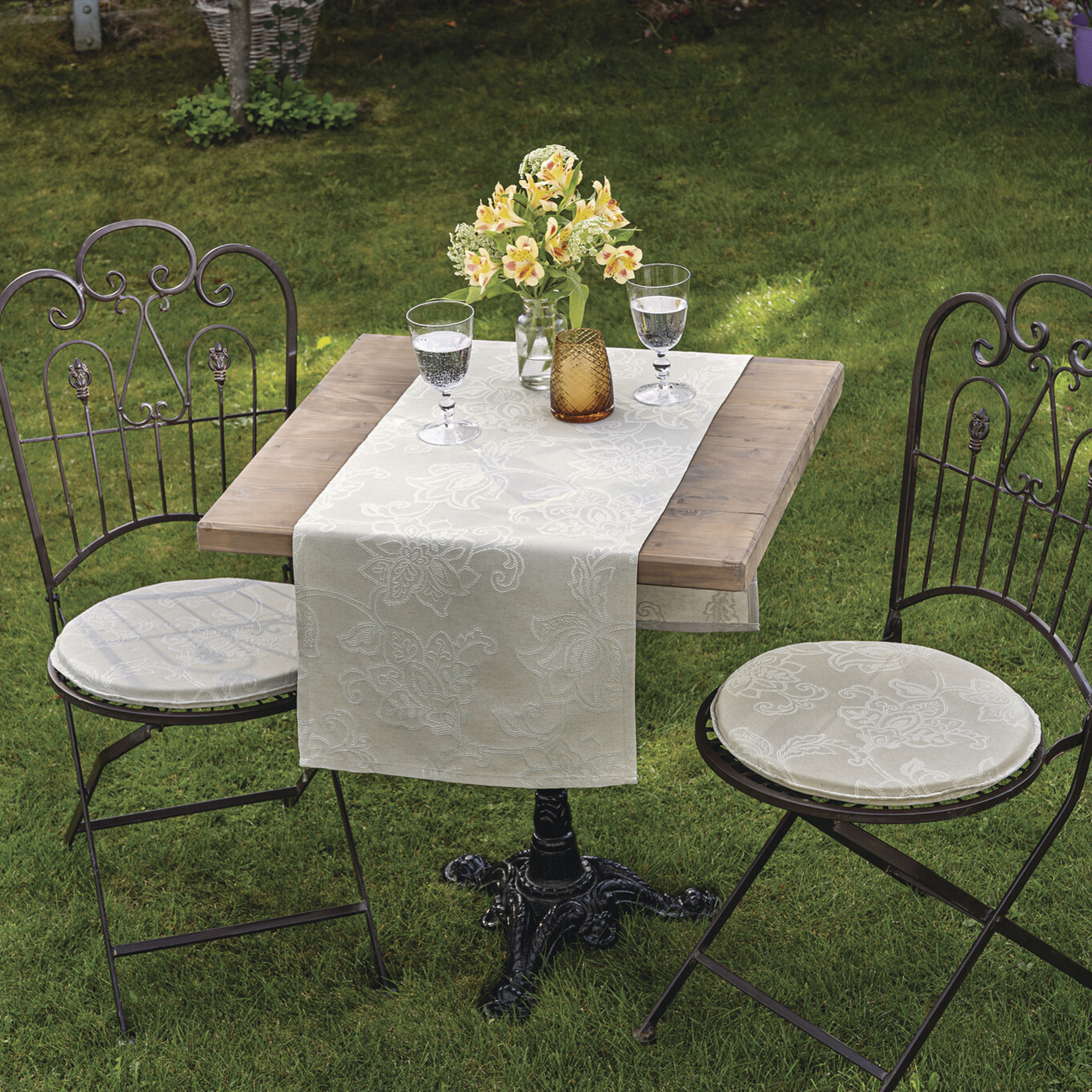 Tischläufer "Romantique" im Frank Flechtwaren Online Shop für Tischläufer kaufen Tischläufer "Romantique" im Frank Flechtwaren Online Shop für Tischläufer kaufen