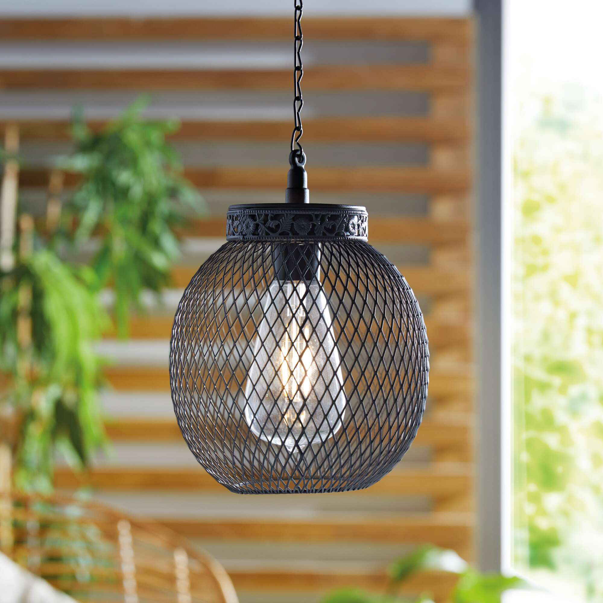 Hängelaterne "Solar" im Frank Flechtwaren Online Shop für Gartenparty kaufen Hängelaterne "Solar" im Frank Flechtwaren Online Shop für Gartenparty kaufen