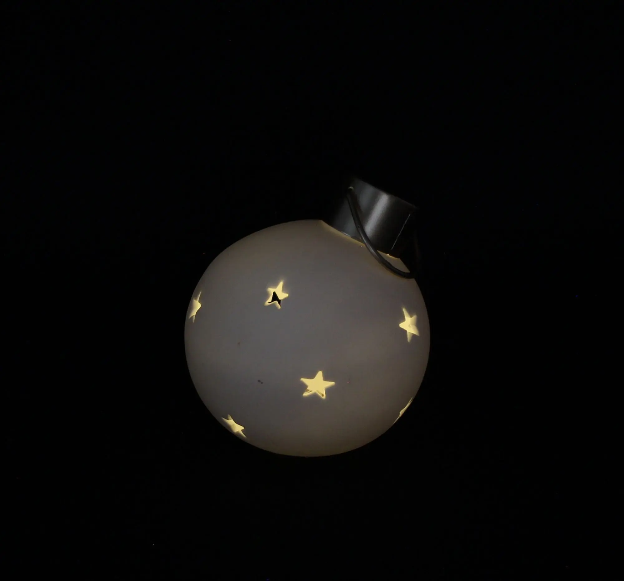 LED-Weihnachtskugel "Sterne"  im Frank Flechtwaren Online Shop für Weihnachtliche LED-Deko kaufen