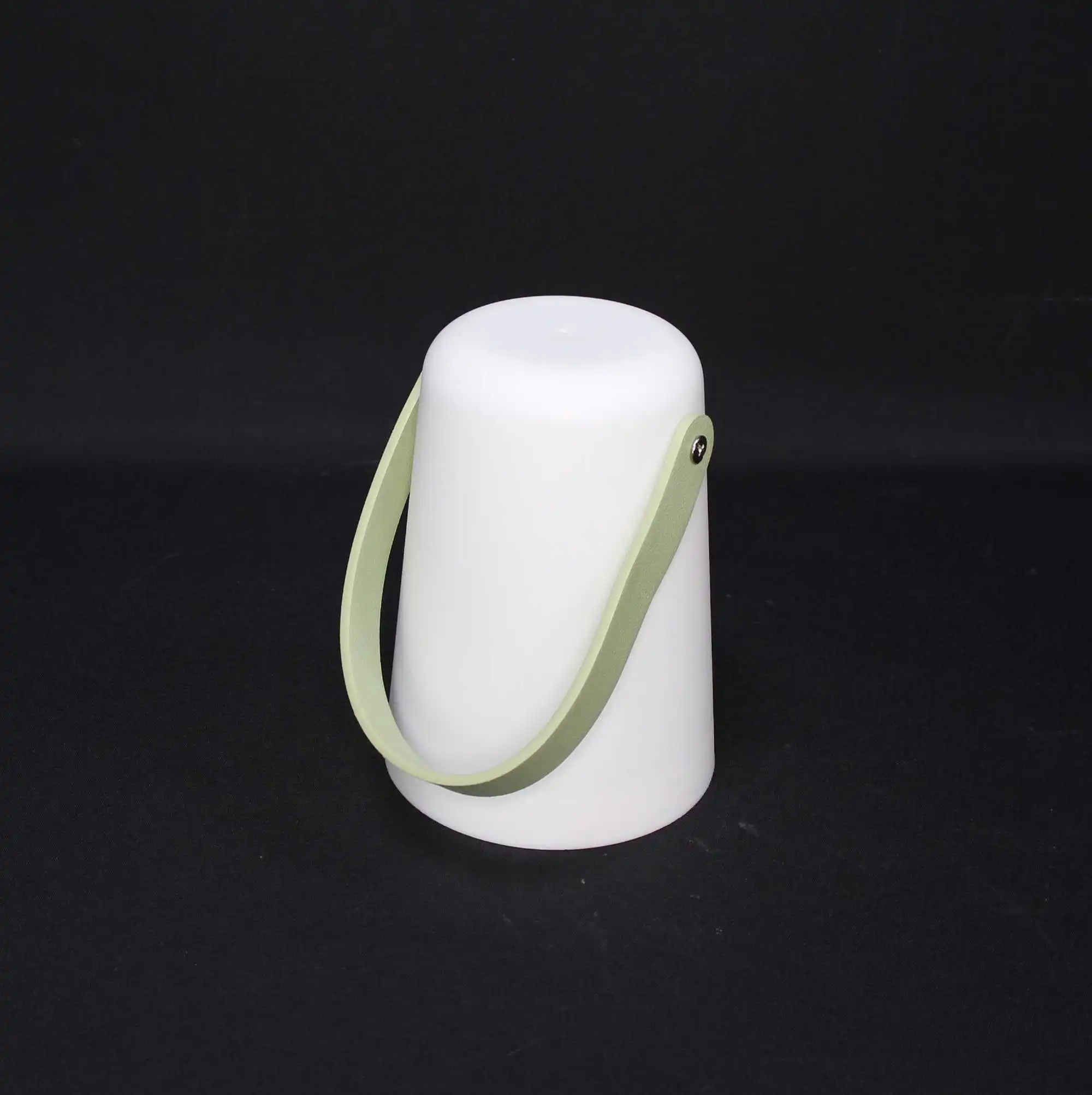 LED-Lampe "Green Handle" im Frank Flechtwaren Online Shop für Gartenbeleuchtung kaufen LED-Lampe "Green Handle" im Frank Flechtwaren Online Shop für Gartenbeleuchtung kaufen
