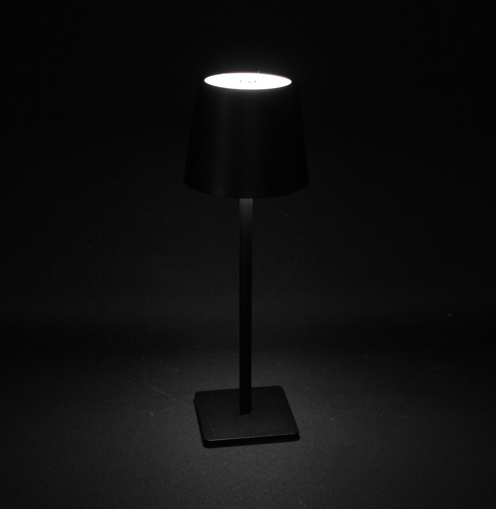LED-Tischlampe "Black Touch"  im Frank Flechtwaren Online Shop für LED-Beleuchtung kaufen