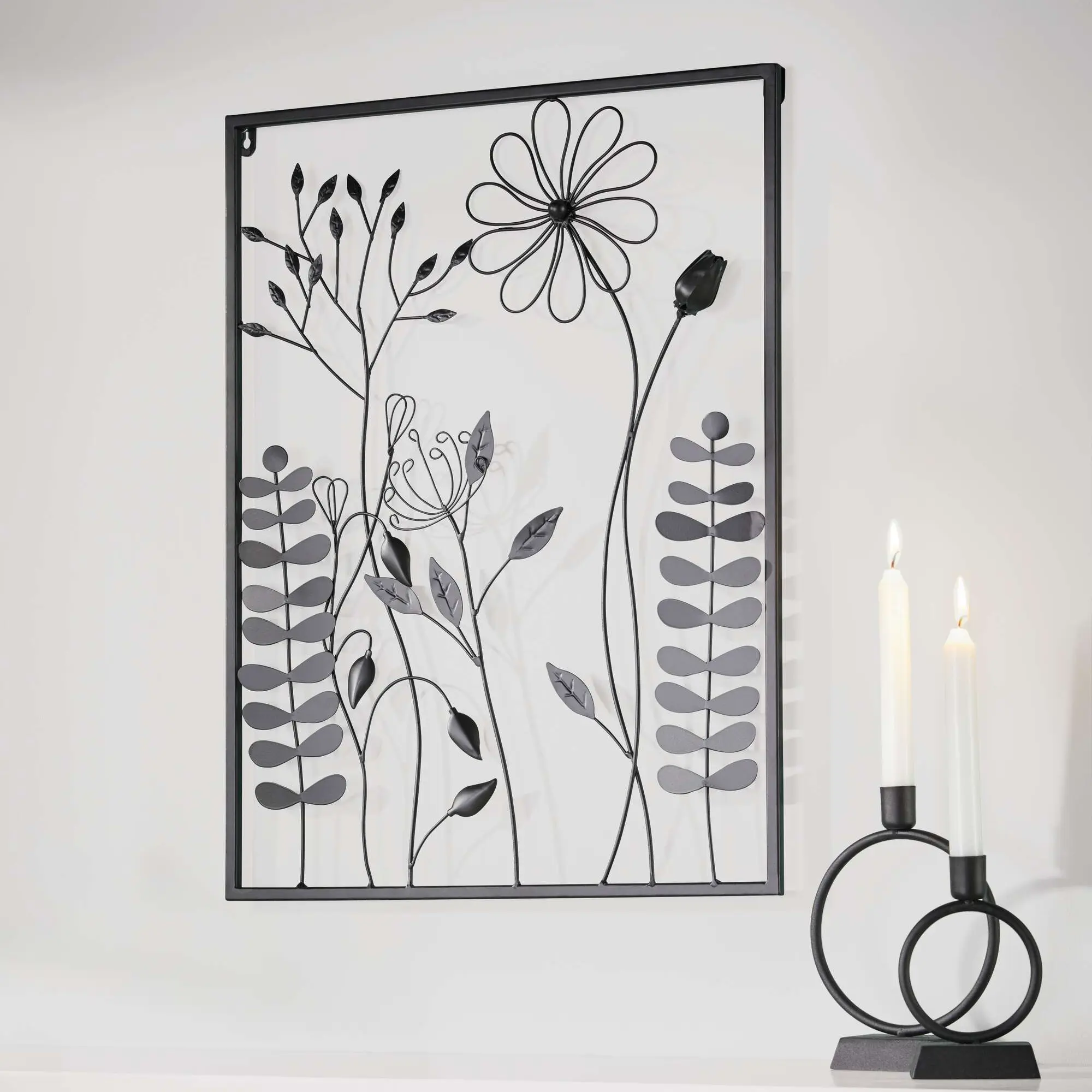 Bild "Black Flowers"  im Frank Flechtwaren Online Shop kaufen