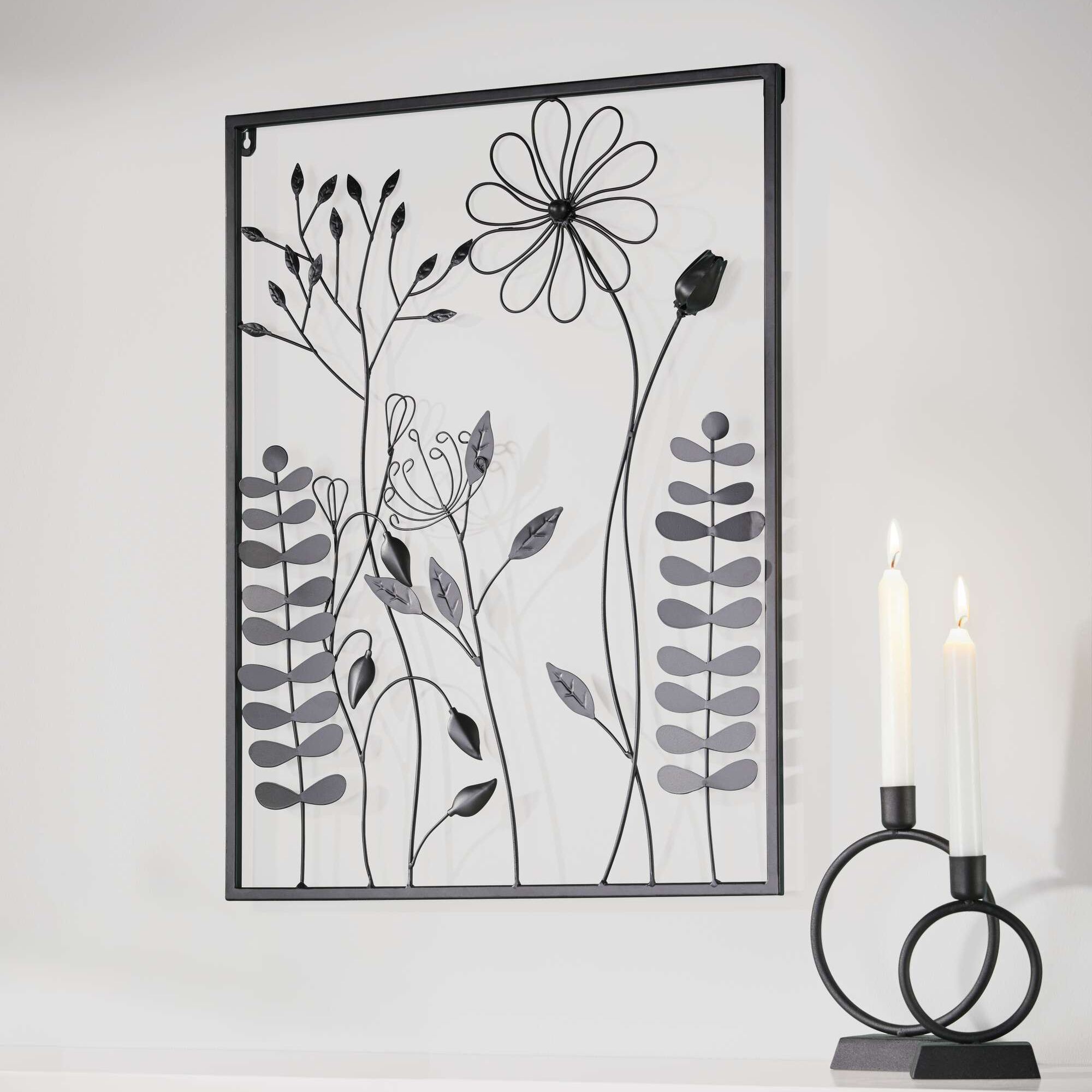 Bild "Black Flowers"  im Frank Flechtwaren Online Shop kaufen