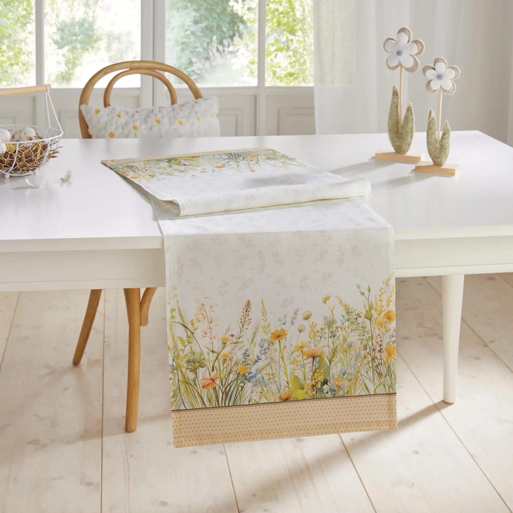 Tischläufer "Strahlende Blüten"  im Frank Flechtwaren Online Shop kaufen