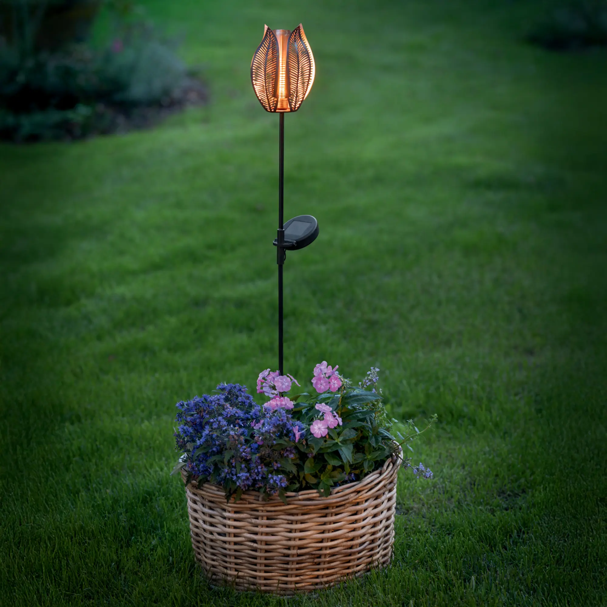 Solarstecker "Blume"  im Frank Flechtwaren Online Shop für Solar-Beleuchtung kaufen