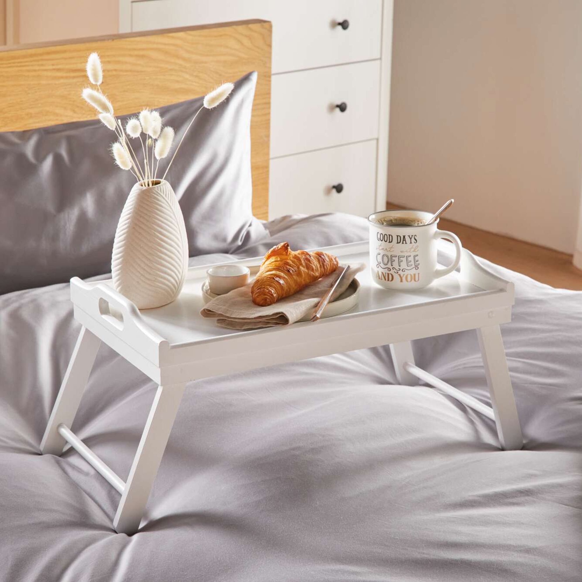 Tablett "Simply White" mit Füßen  im Frank Flechtwaren Online Shop kaufen