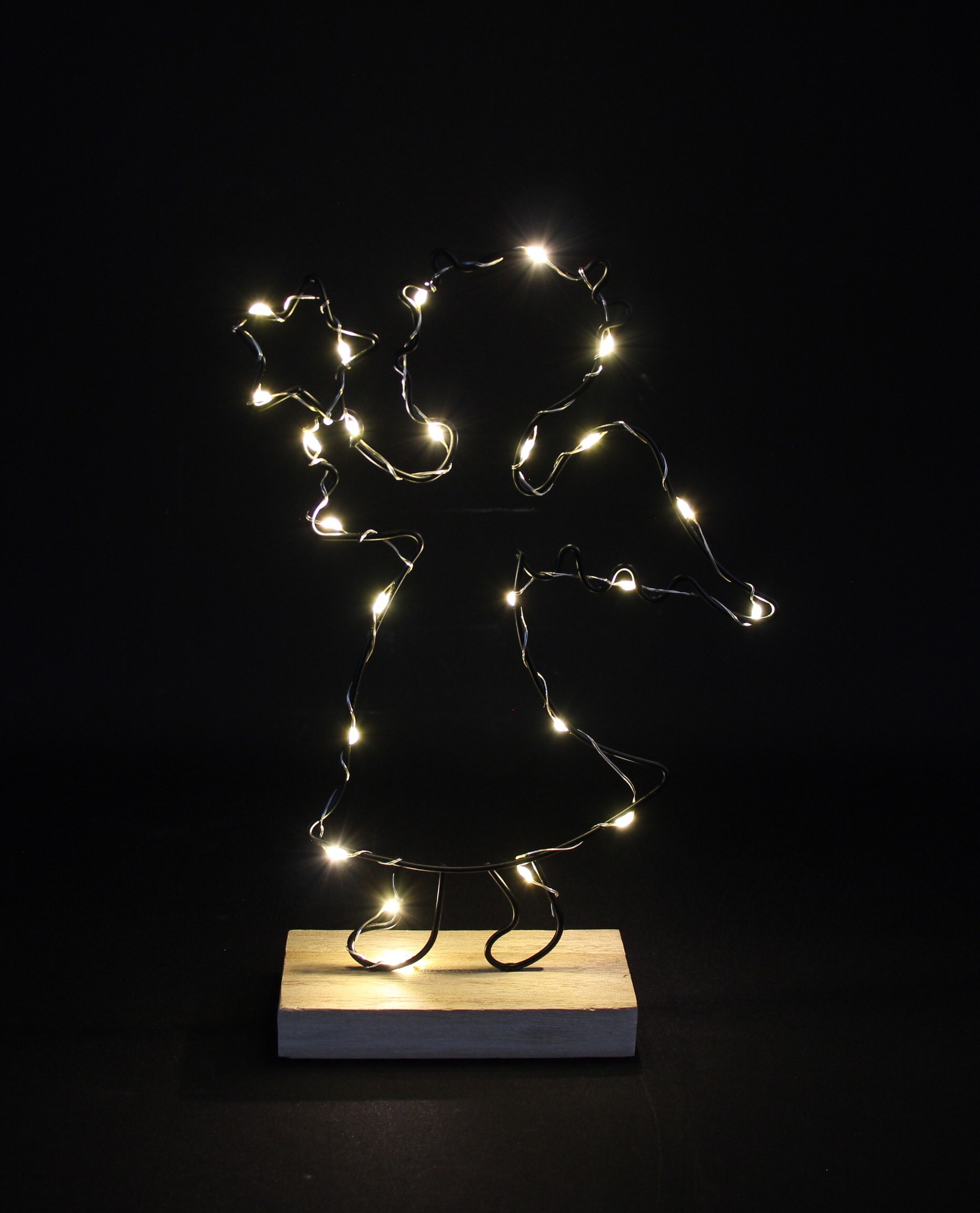 LED-Deko "Engel mit Stern"  im Frank Flechtwaren Online Shop für Weihnachten kaufen