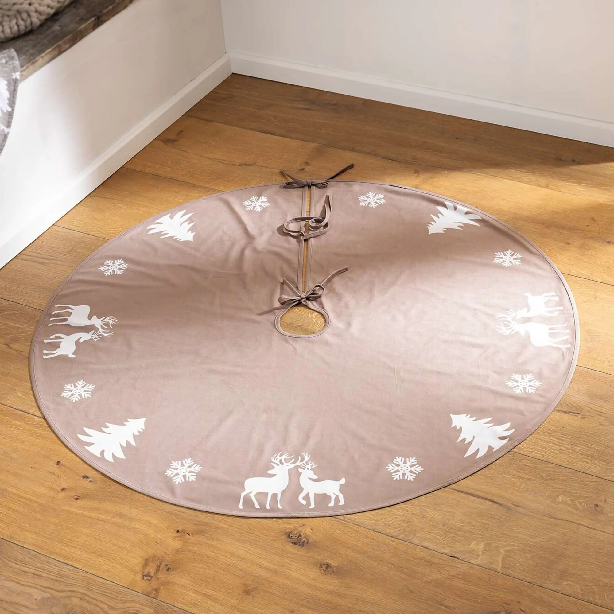 Christbaumdecke "Winterwald"  im Frank Flechtwaren Online Shop kaufen