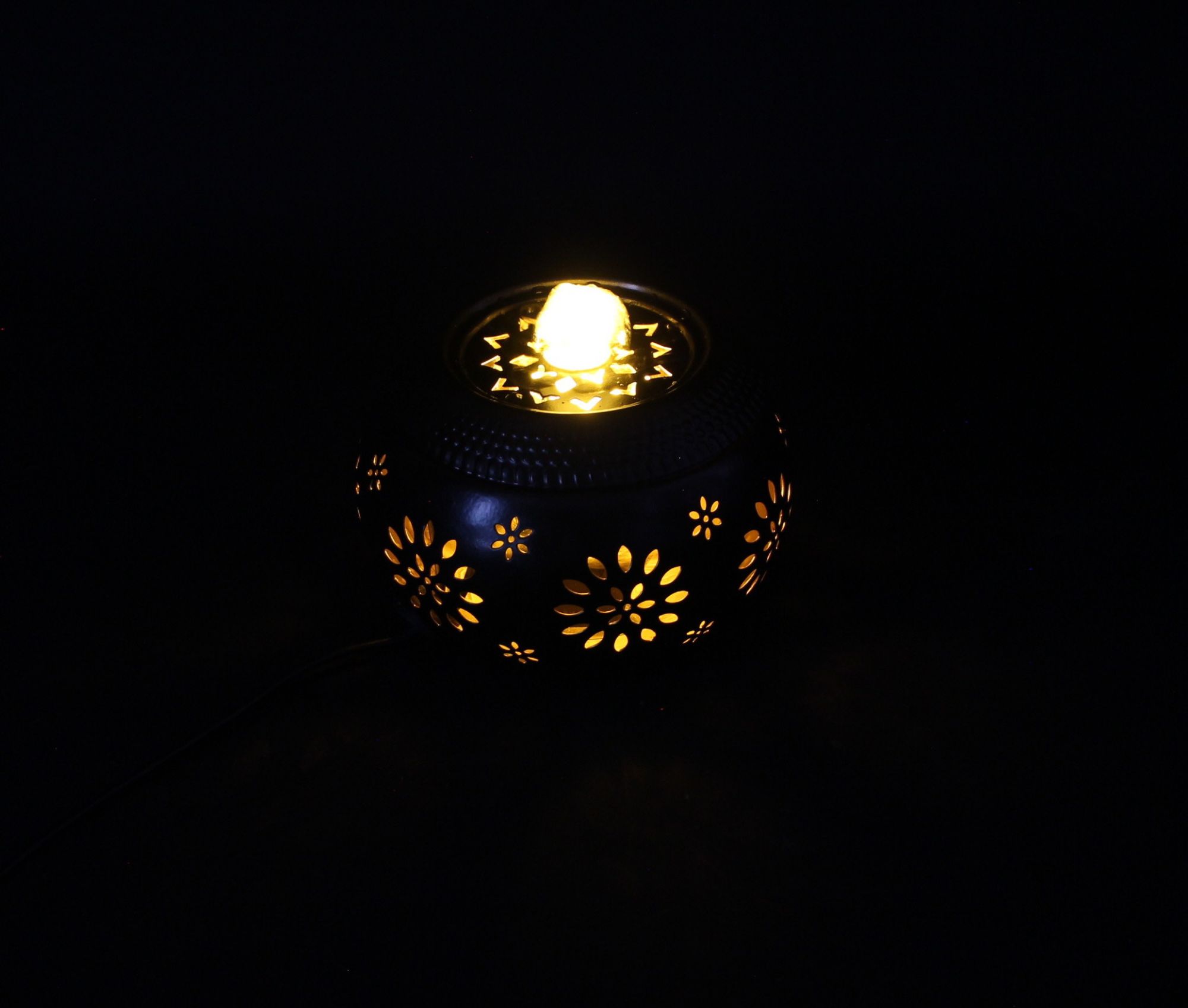 LED-Tischbrunnen "Blüten"  im Frank Flechtwaren Online Shop für Deko-Neuheiten kaufen