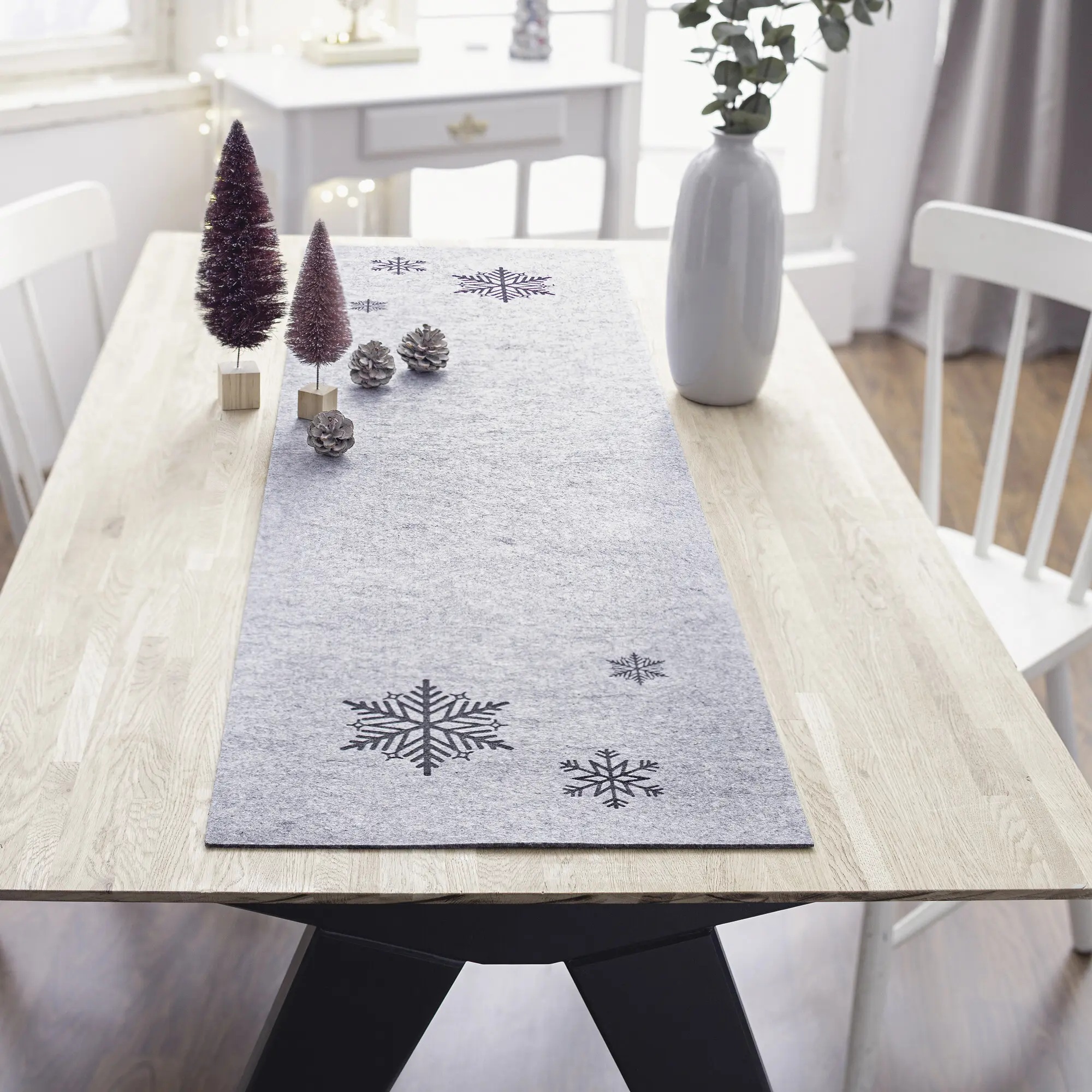 Tischläufer "Schneeflöckchen"  im Frank Flechtwaren Online Shop kaufen