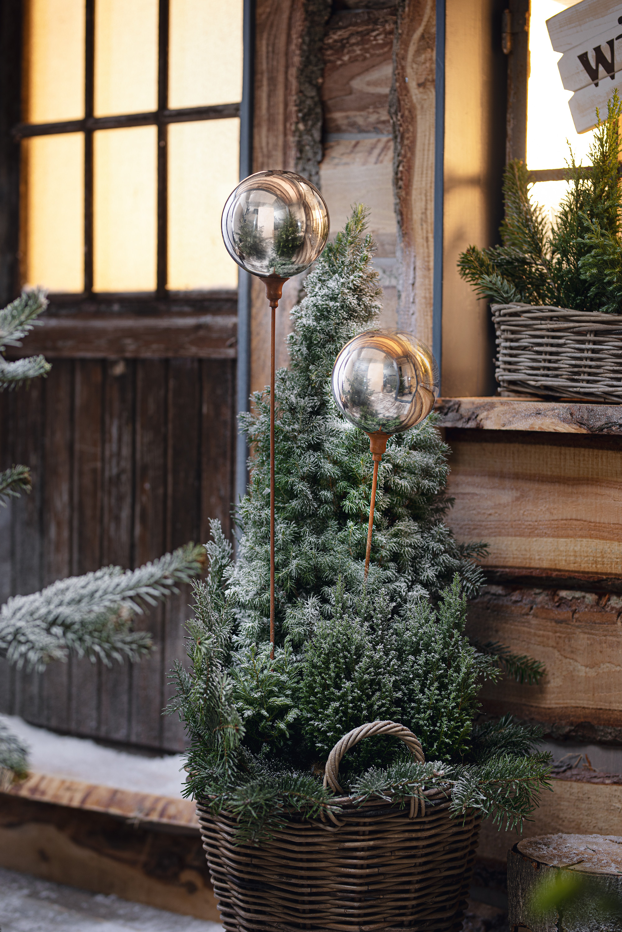 Metallstecker "Kugel"  im Frank Flechtwaren Online Shop für Gartenstecker kaufen