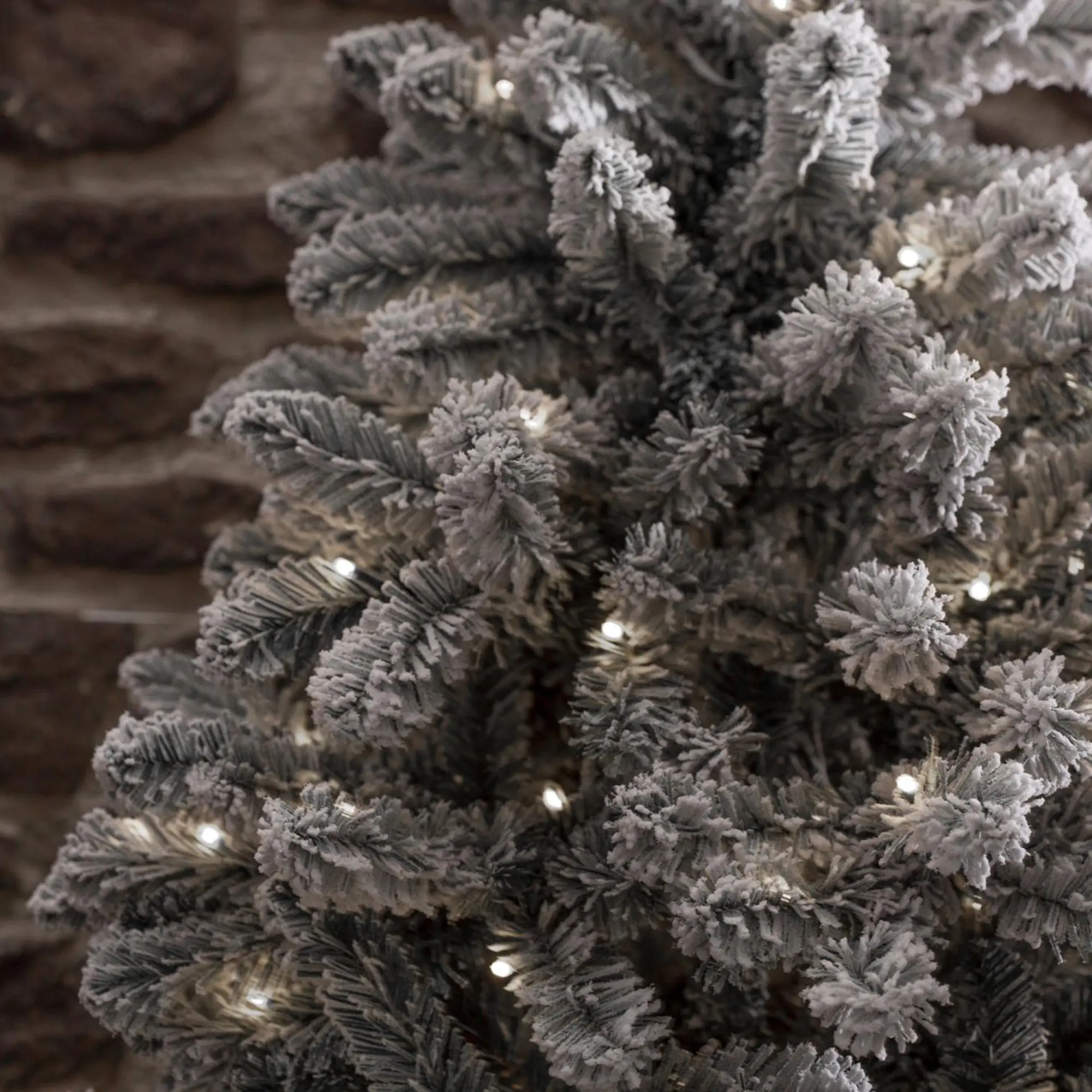 LED-Tannenbaum "Schneebedeckt"  im Frank Flechtwaren Online Shop für Tannenbäume kaufen
