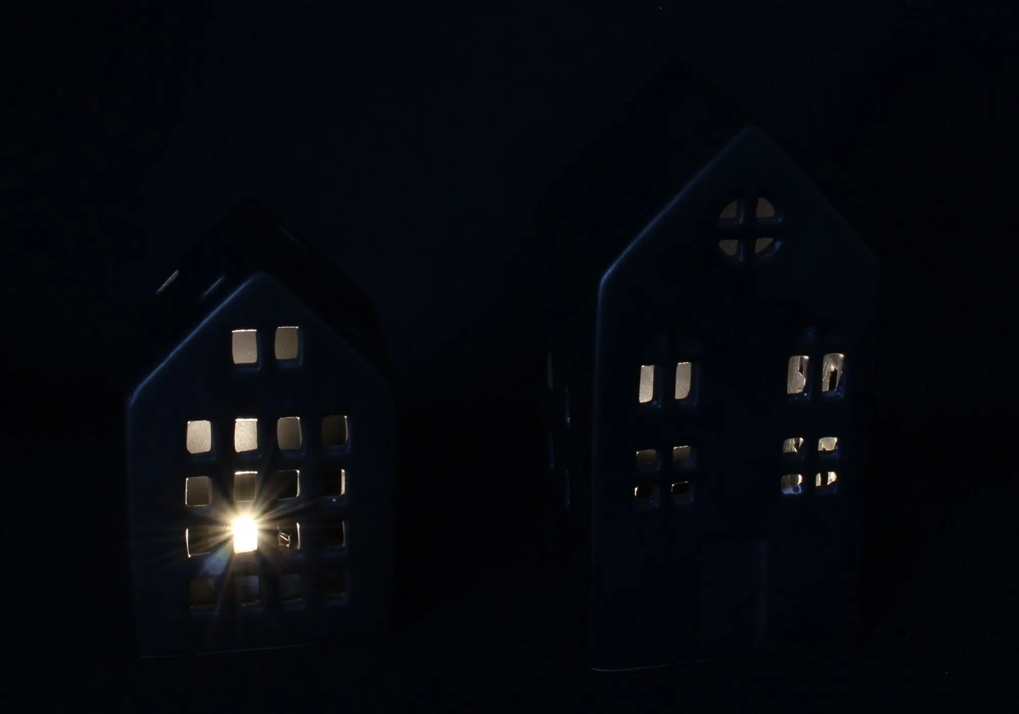 LED-Haus "Black", 2er Set  im Frank Flechtwaren Online Shop für Ostern kaufen
