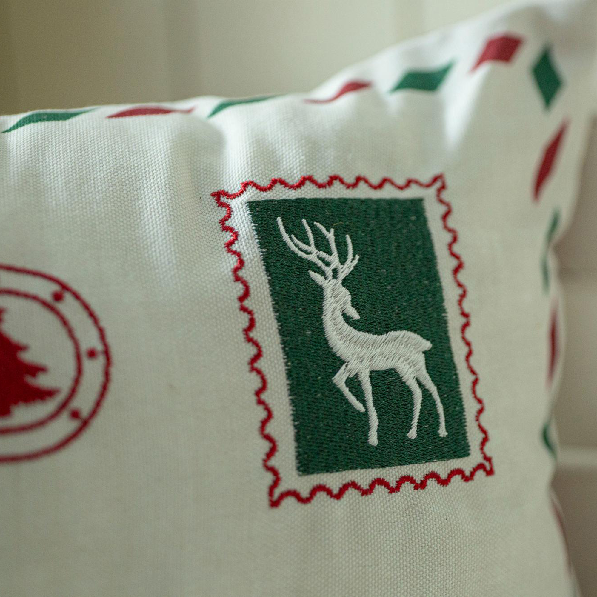 Kissenhülle "Christmas Mail"  im Frank Flechtwaren Online Shop für Weihnachtliche Kissen &amp; Kissenhüllen kaufen
