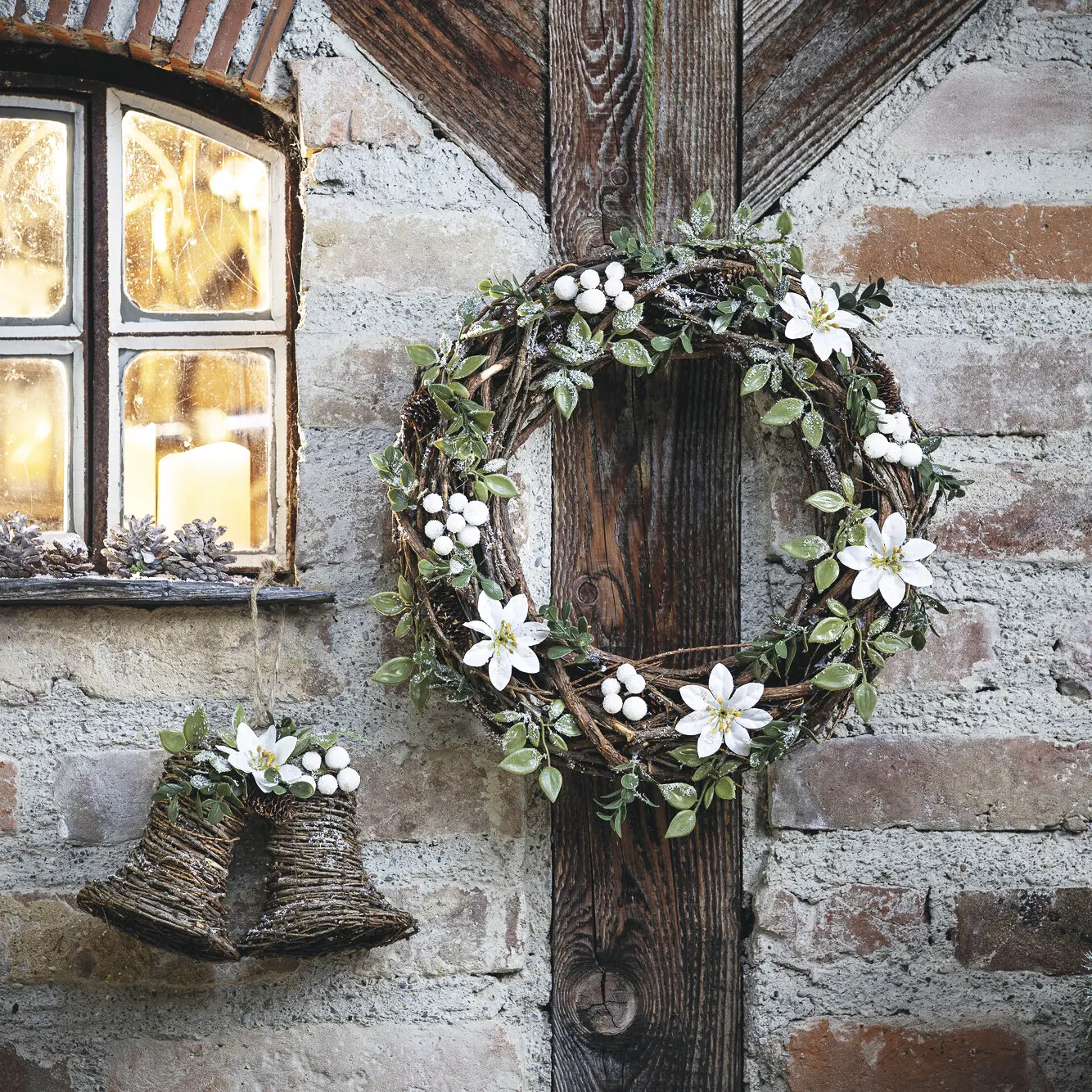 Kranz "Christrose"  im Frank Flechtwaren Online Shop für Weihnachten kaufen
