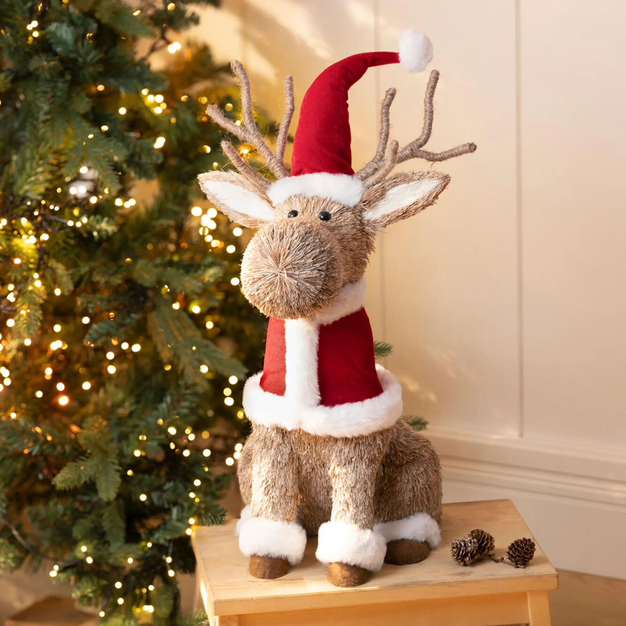 Deko-Figur "Santa's Deer"  im Frank Flechtwaren Online Shop kaufen