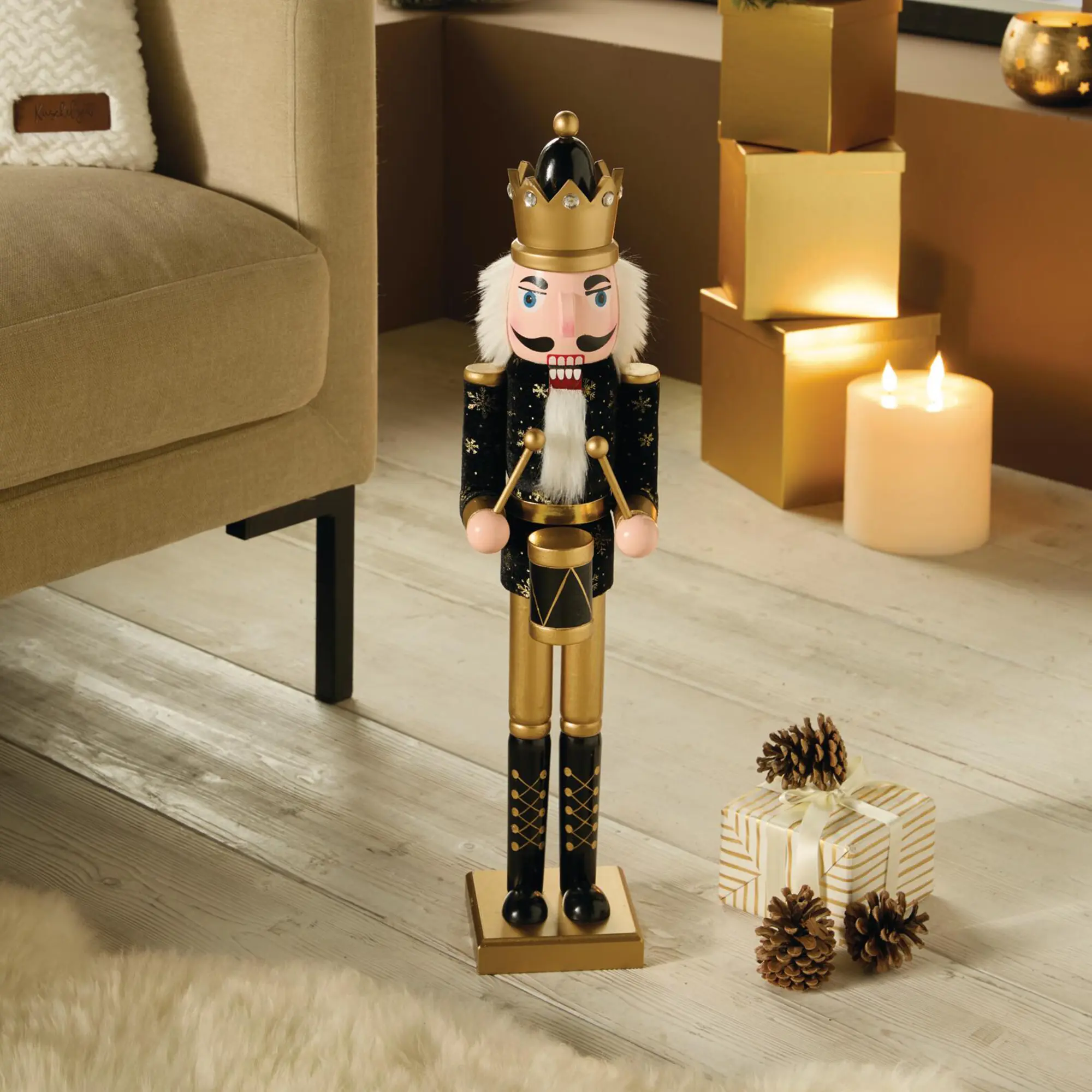 Deko-Nussknacker "King Drum"  im Frank Flechtwaren Online Shop kaufen