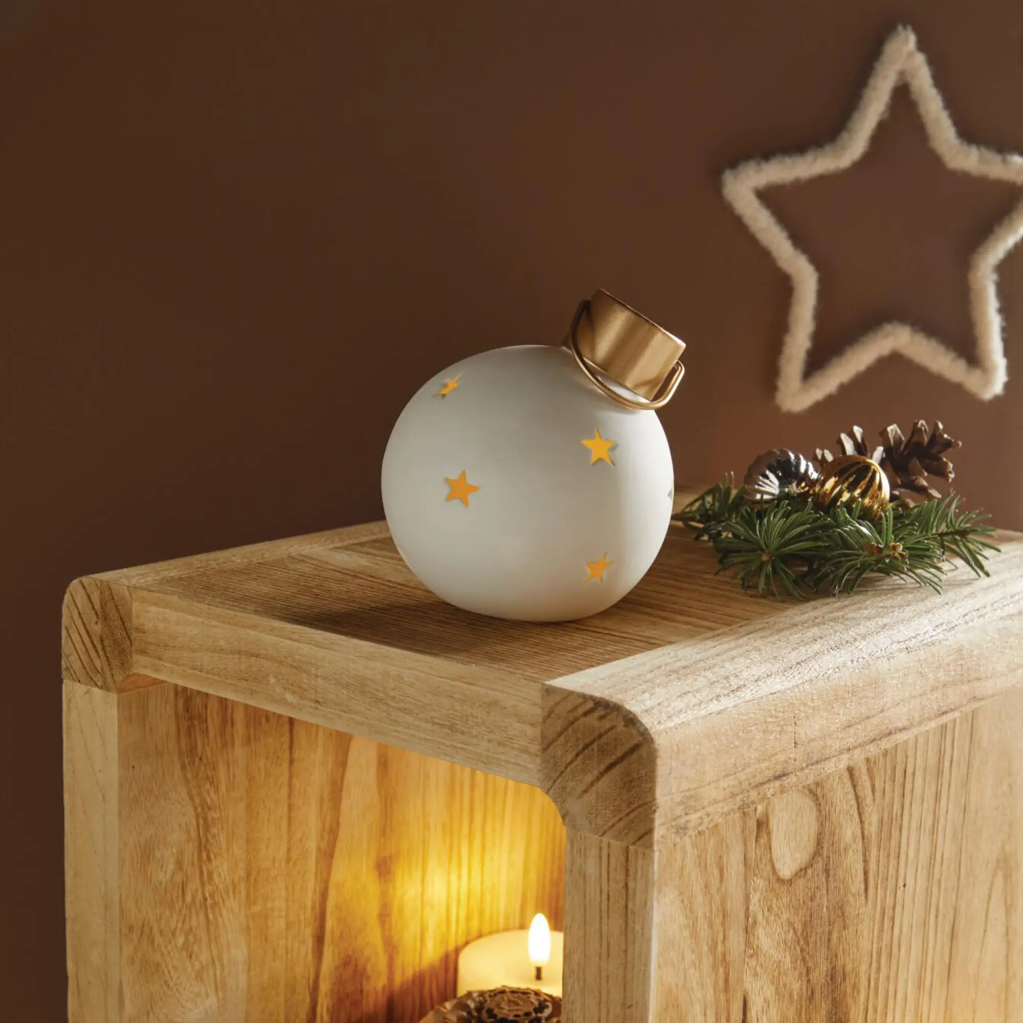 LED-Weihnachtskugel "Sterne"  im Frank Flechtwaren Online Shop kaufen