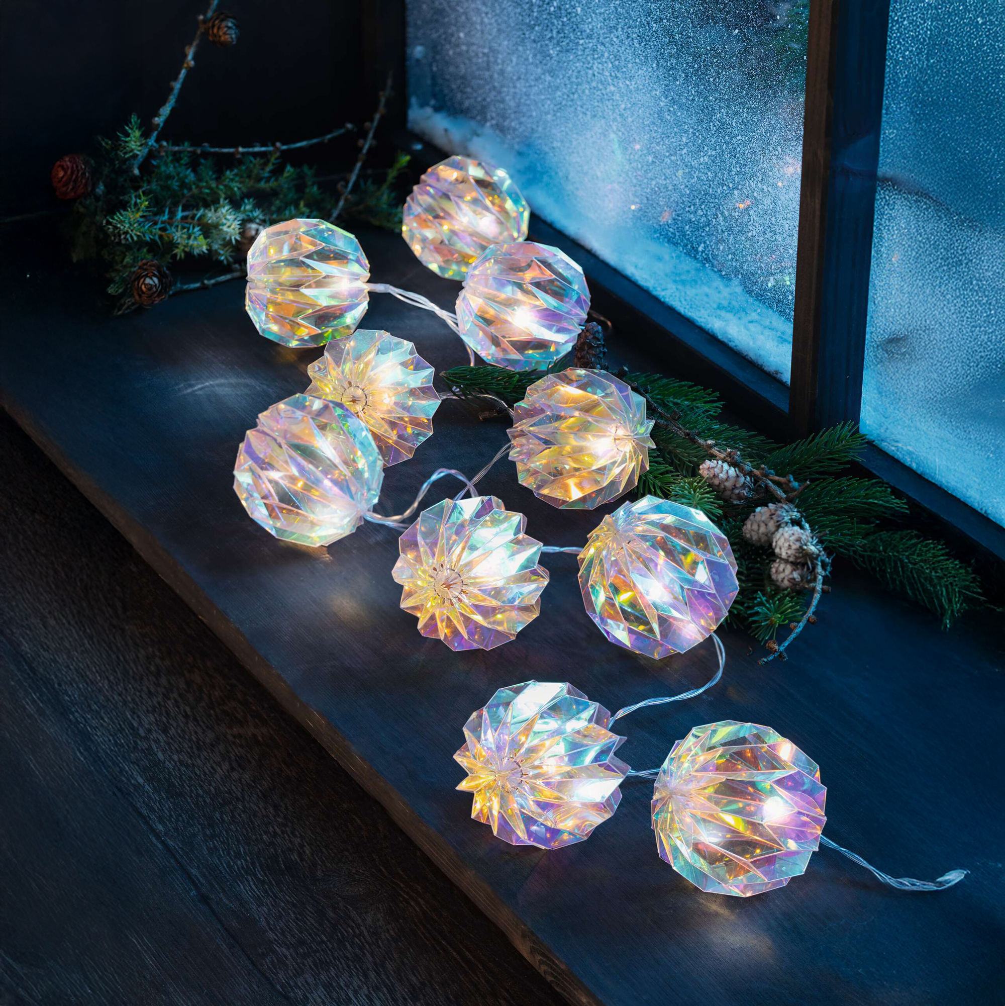 LED-Lichterkette "Rainbow-Balls"  im Frank Flechtwaren Online Shop für Weihnachten kaufen