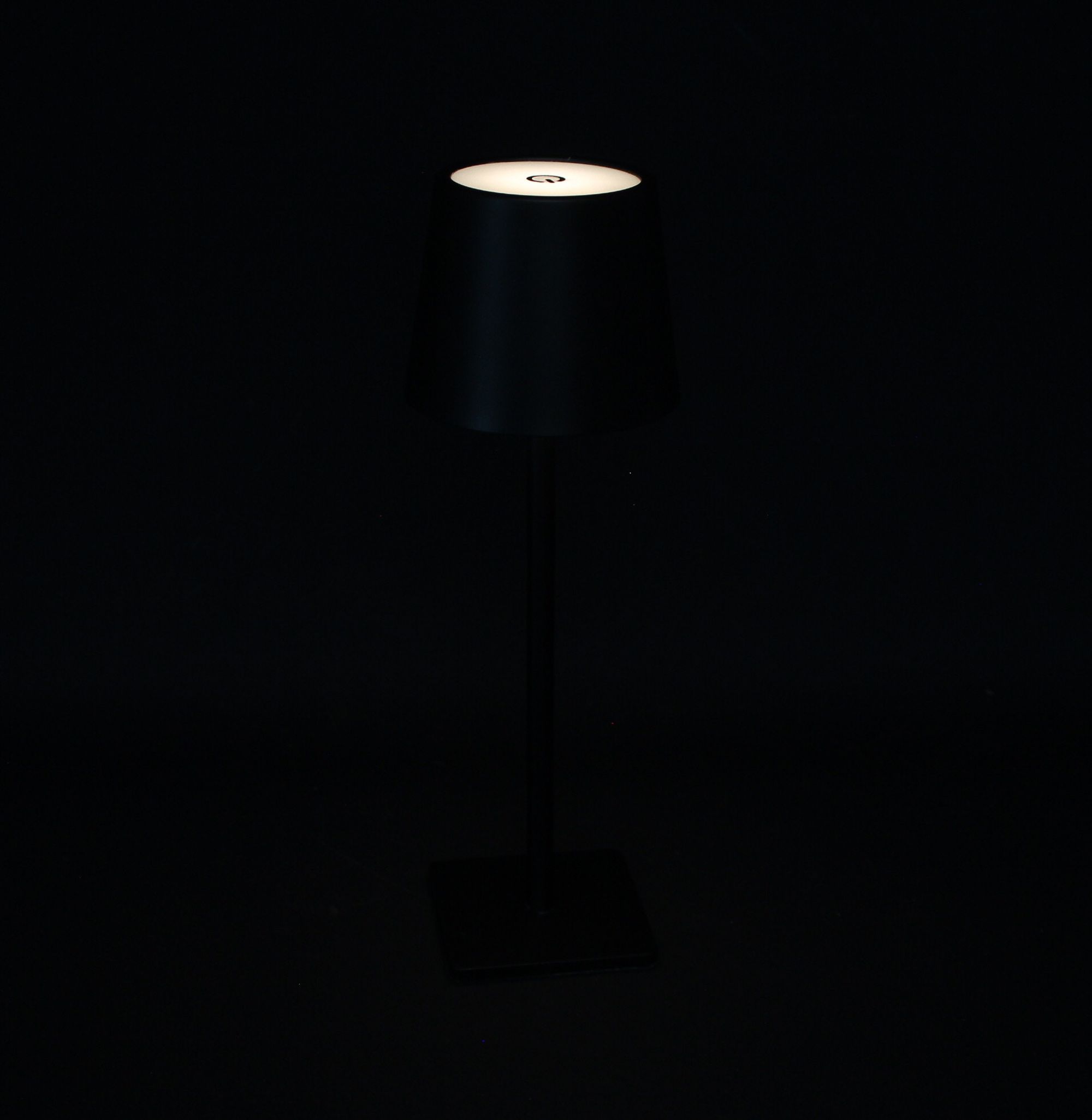 LED-Tischlampe "Black Touch"  im Frank Flechtwaren Online Shop für LED-Beleuchtung kaufen