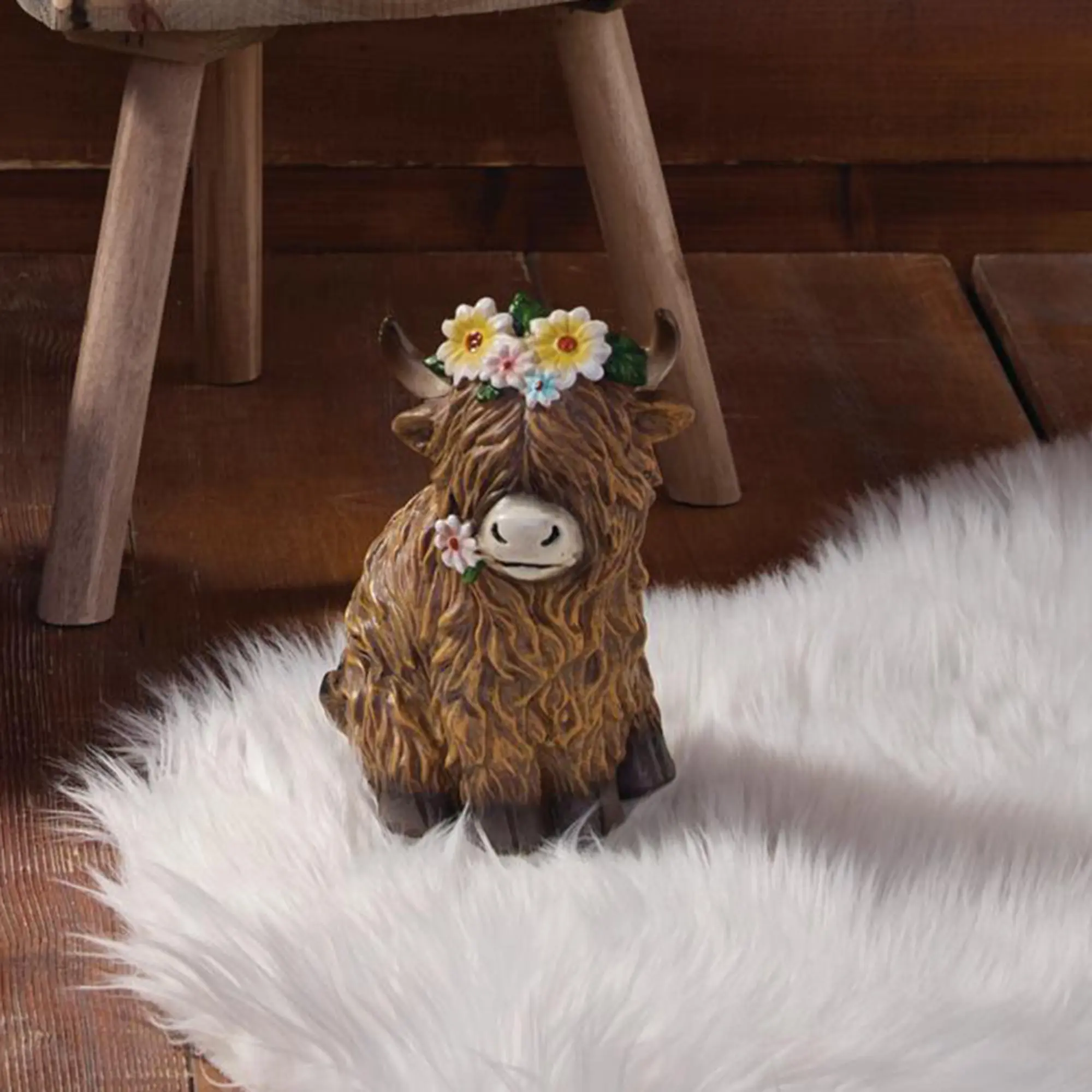 Dekofigur "Stier mit Blumenkranz"  im Frank Flechtwaren Online Shop für Dekofiguren kaufen