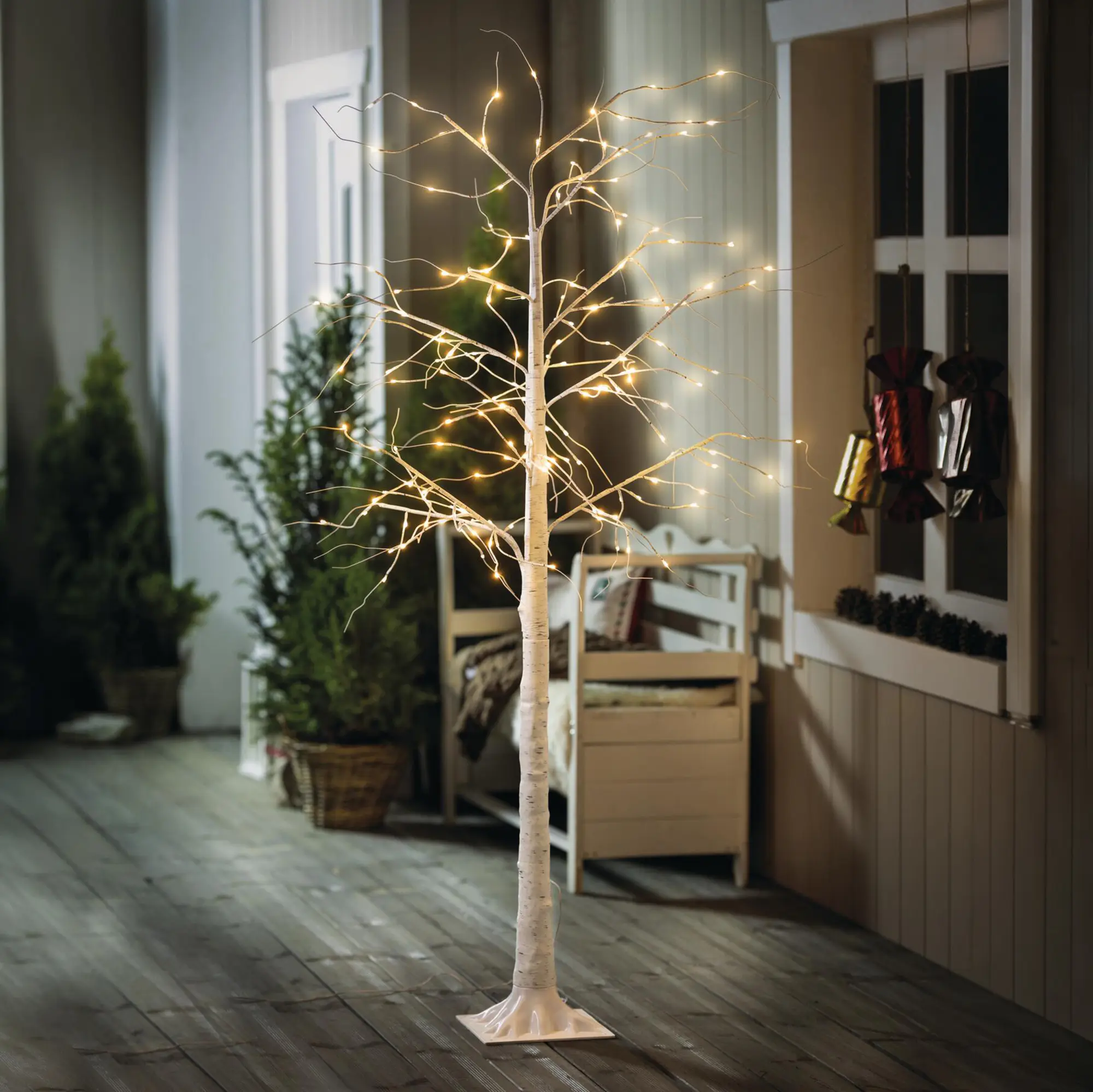 Großer LED-Baum "White Christmas"  im Frank Flechtwaren Online Shop kaufen