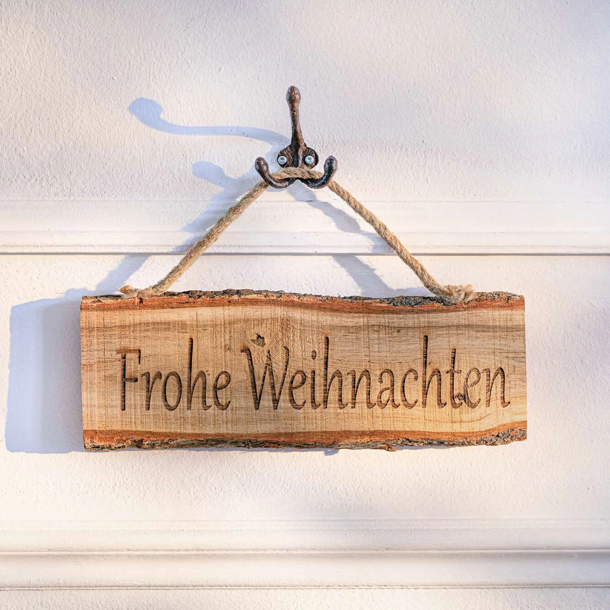 Holzschild "Frohe Weihnachten"  im Frank Flechtwaren Online Shop kaufen