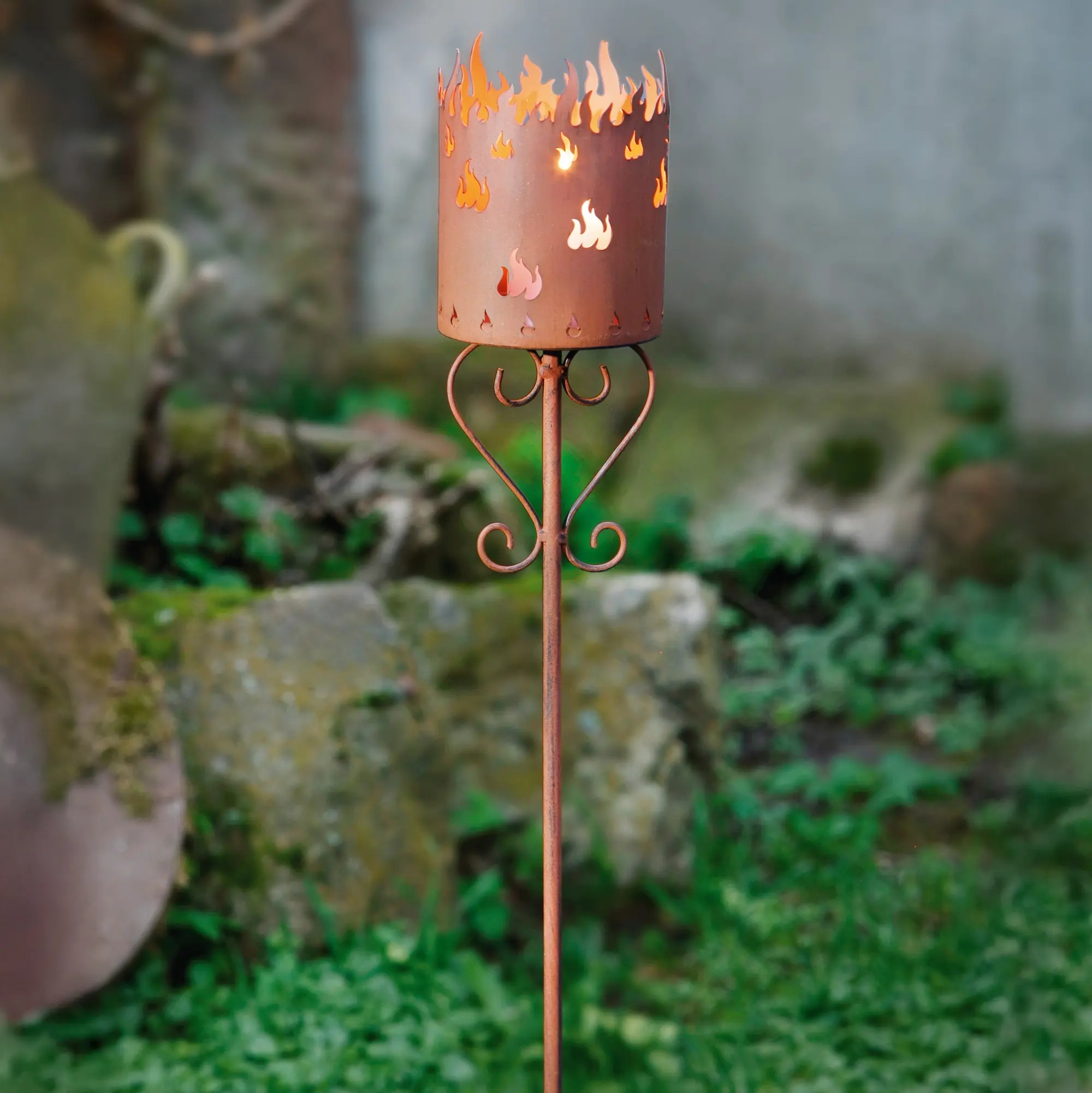 Gartenstecker "Flammenkelch"  im Frank Flechtwaren Online Shop kaufen