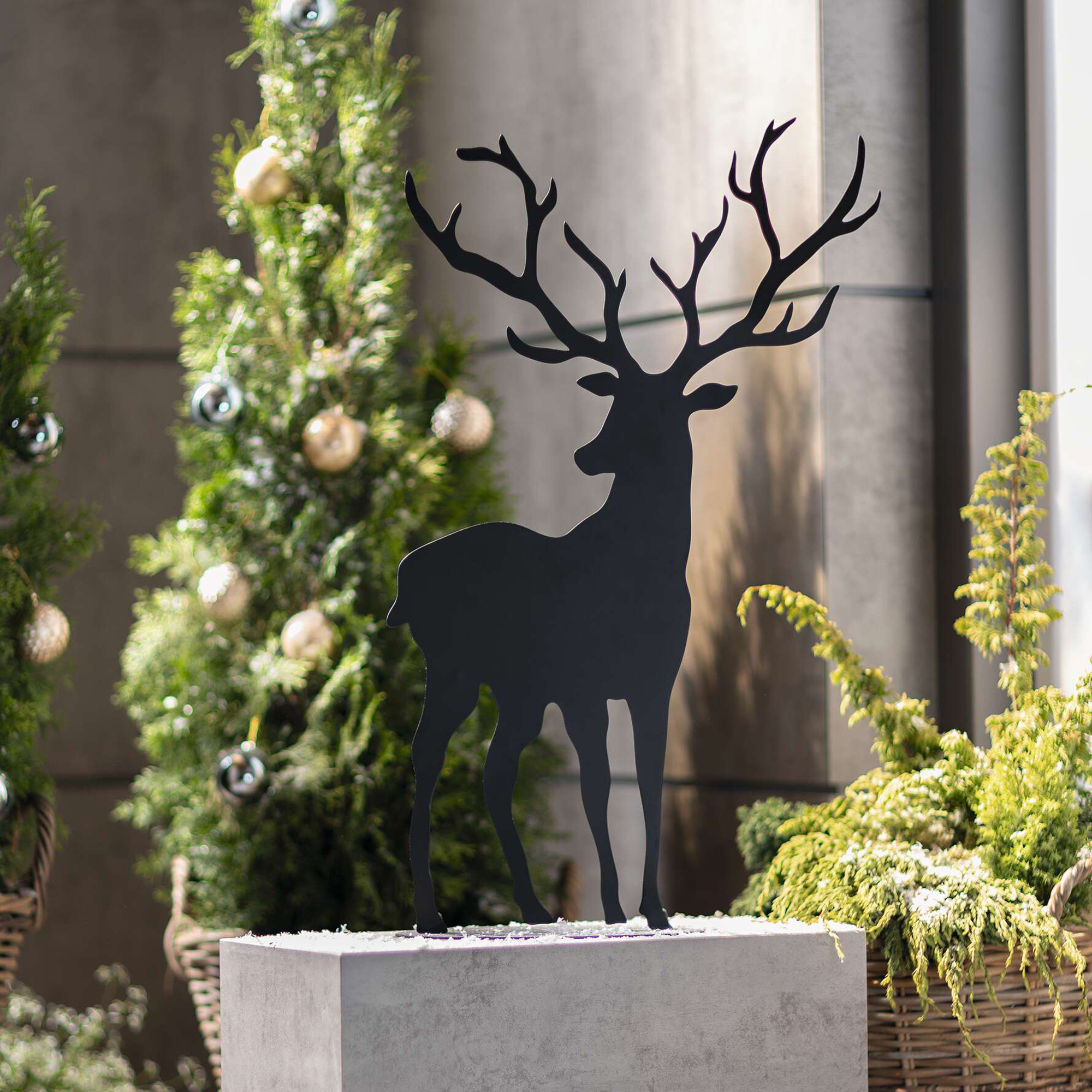 Figur "Hirsch"  im Frank Flechtwaren Online Shop kaufen