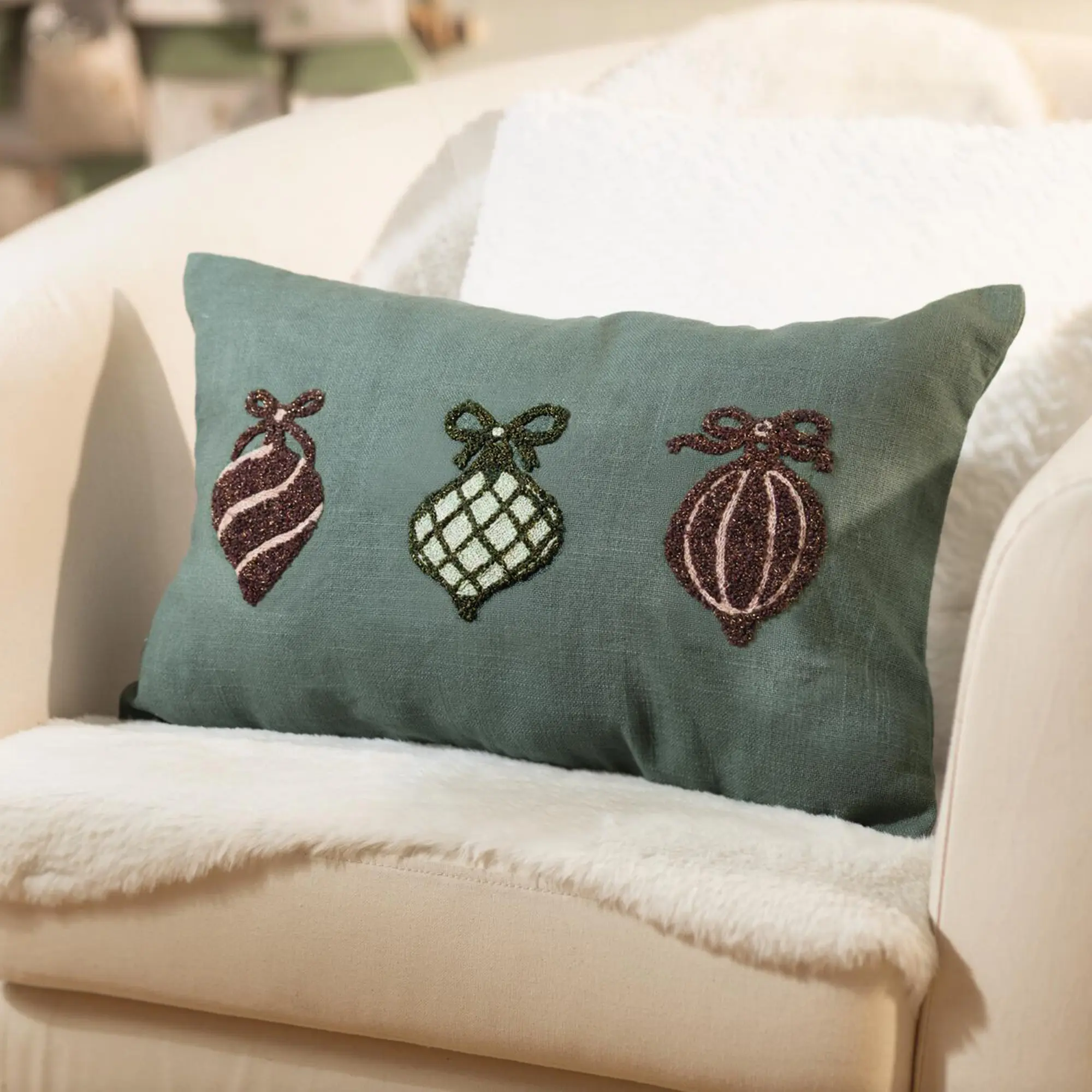 Kissenhülle "Weihnachtsschmuck"  im Frank Flechtwaren Online Shop kaufen