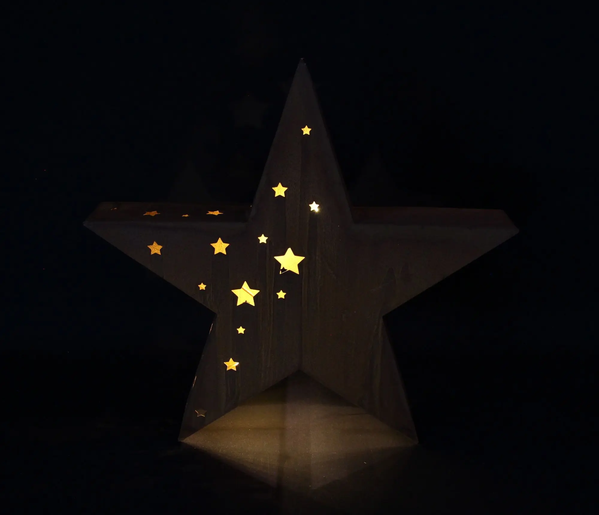 LED-Stern "Lichtermeer"  im Frank Flechtwaren Online Shop für Rostdeko für Ihren Garten kaufen