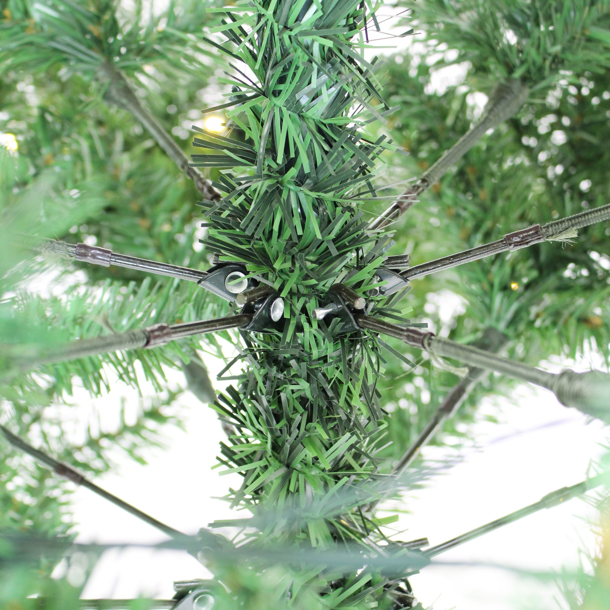 Tannenbaum mit Lichterkette im Frank Flechtwaren Online Shop für Weihnachten kaufen Tannenbaum mit Lichterkette im Frank Flechtwaren Online Shop für Weihnachten kaufen