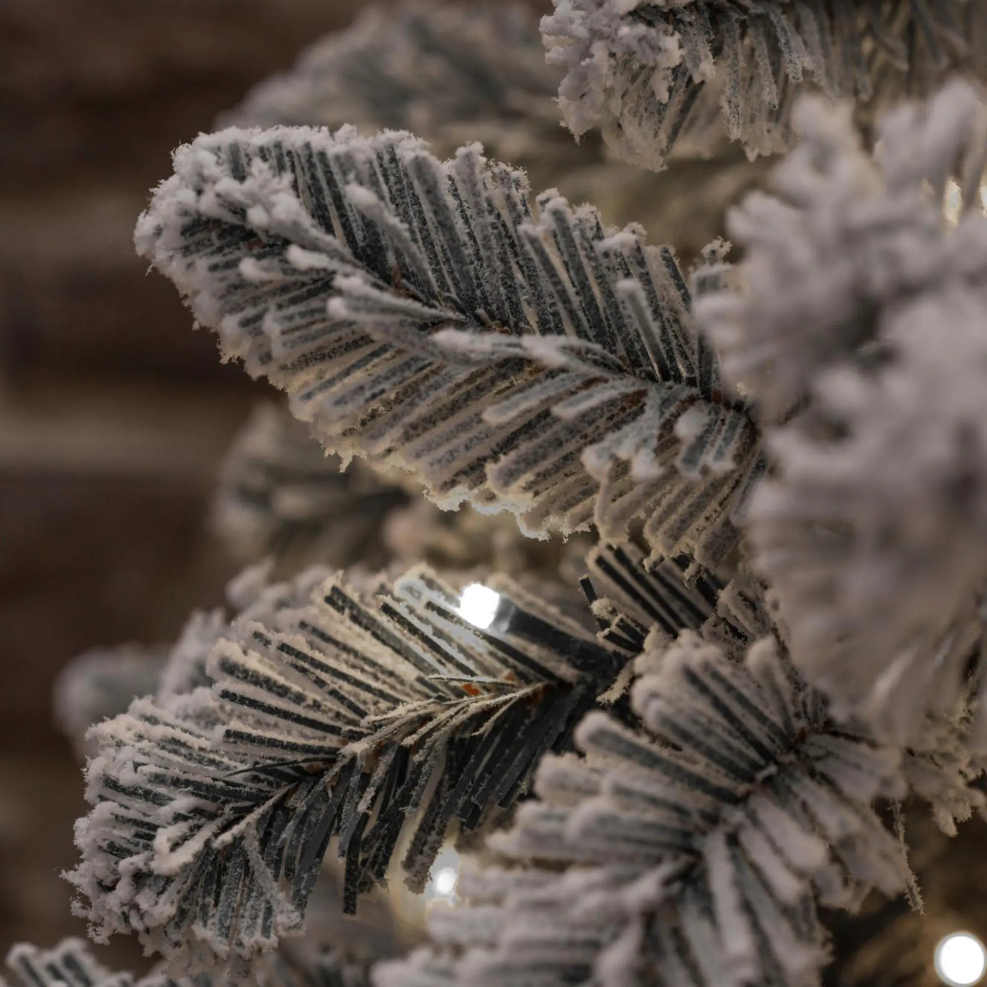 LED-Tannenbaum "Schneebedeckt"  im Frank Flechtwaren Online Shop für Tannenbäume kaufen