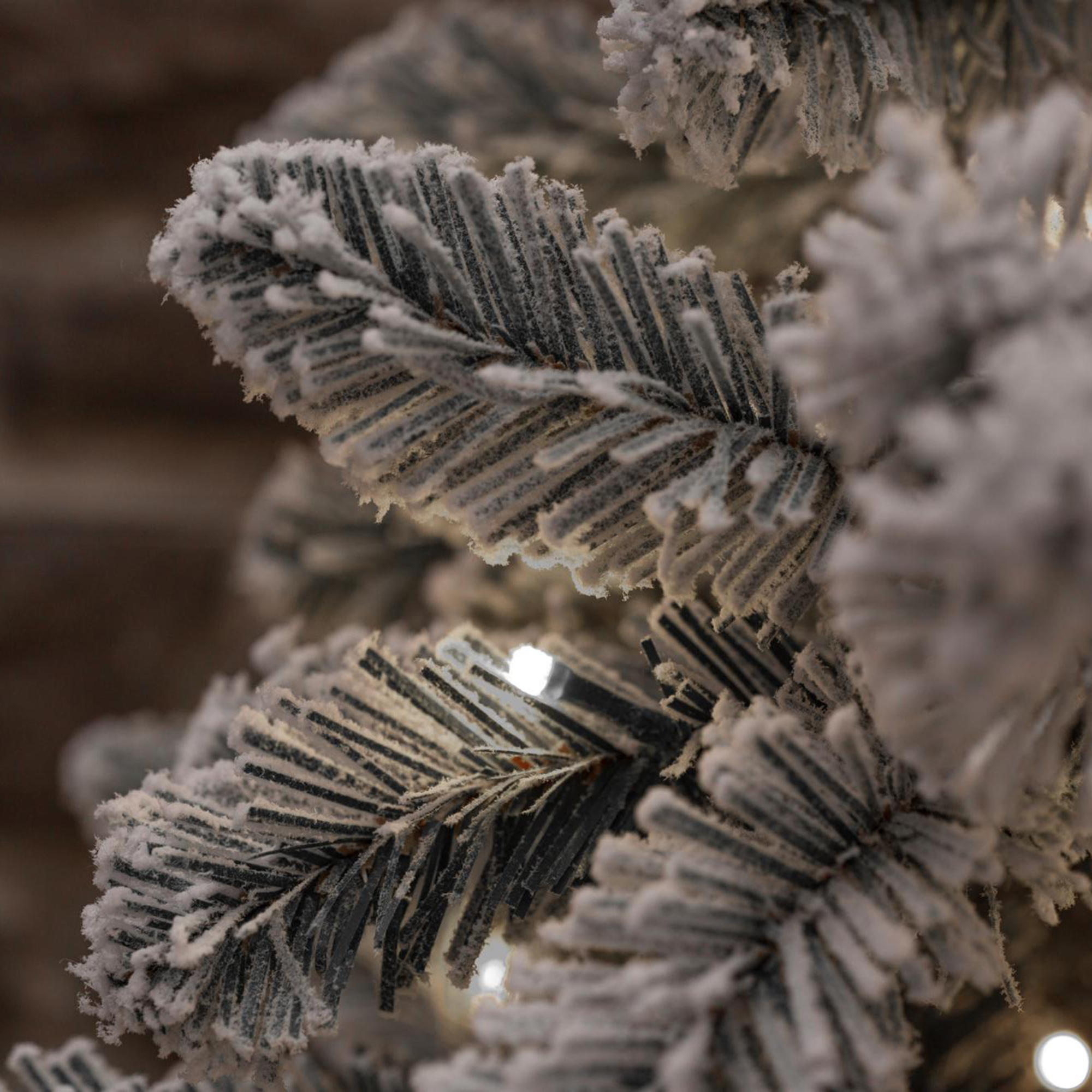 LED-Tannenbaum "Schneebedeckt"  im Frank Flechtwaren Online Shop für Gartenbeleuchtung kaufen